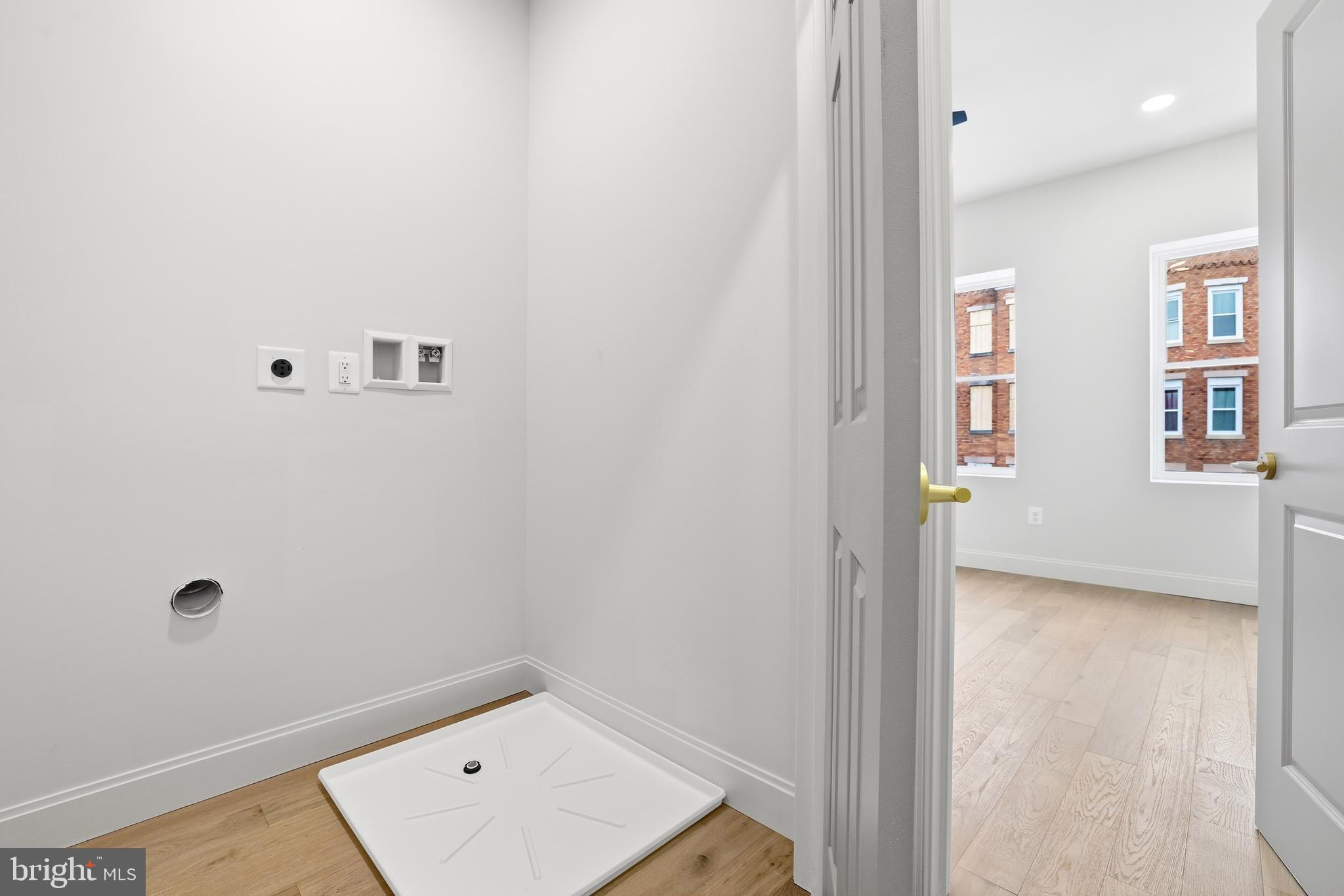 EAST BALTIMORE MIDWAY - Residential