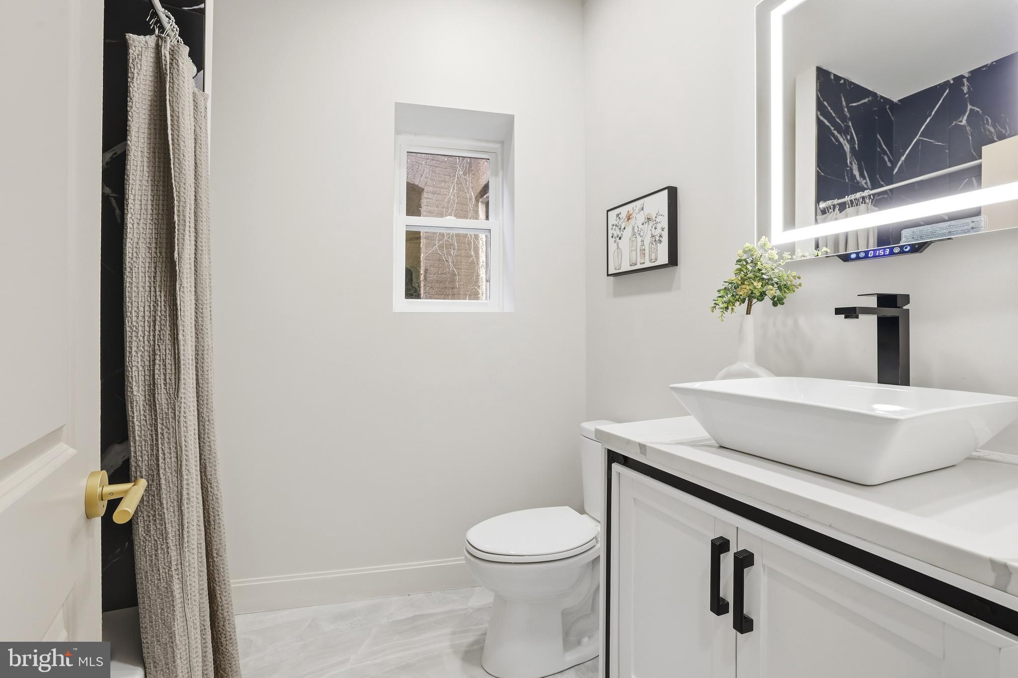 EAST BALTIMORE MIDWAY - Residential