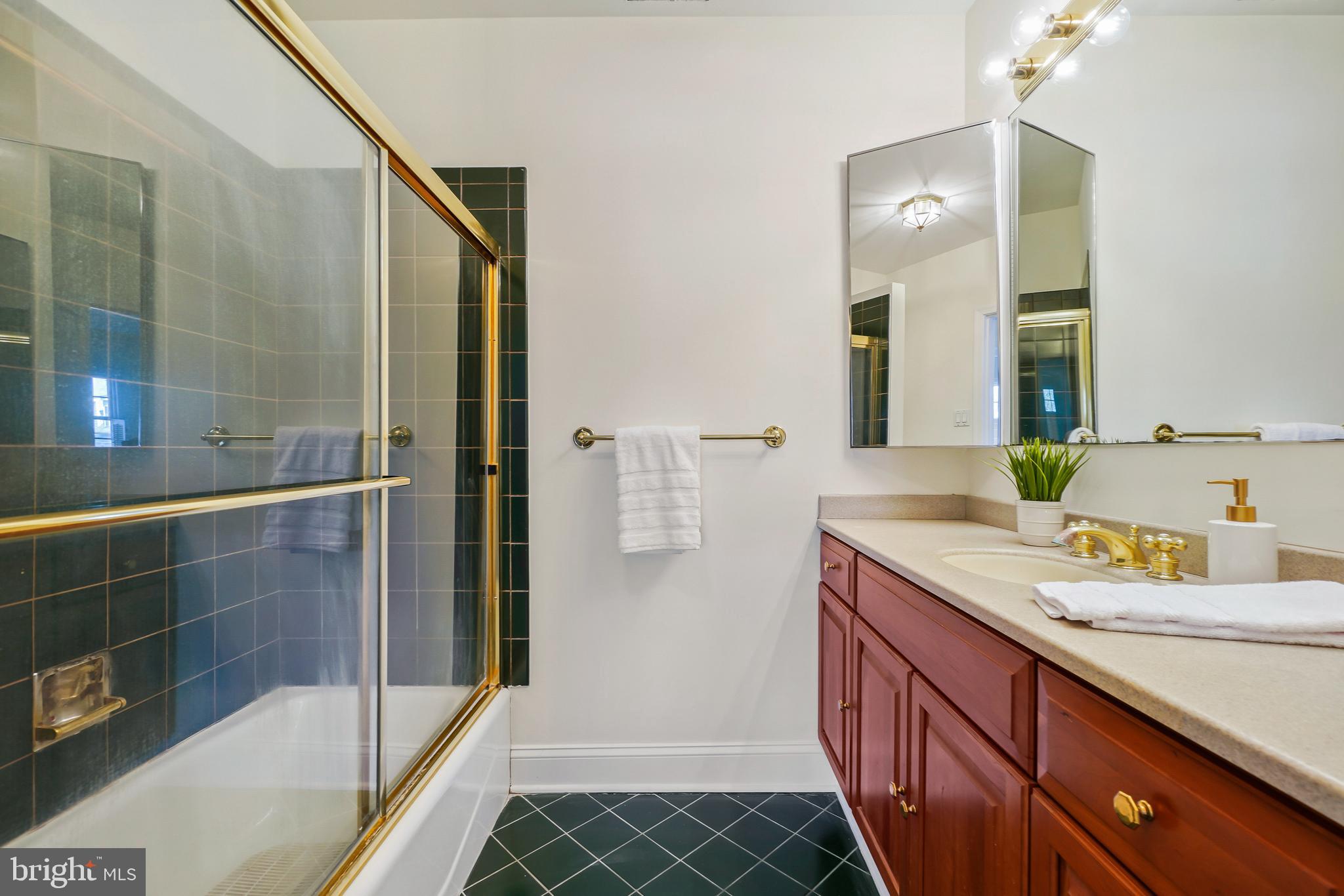 ROSEDALE PARK - Residential