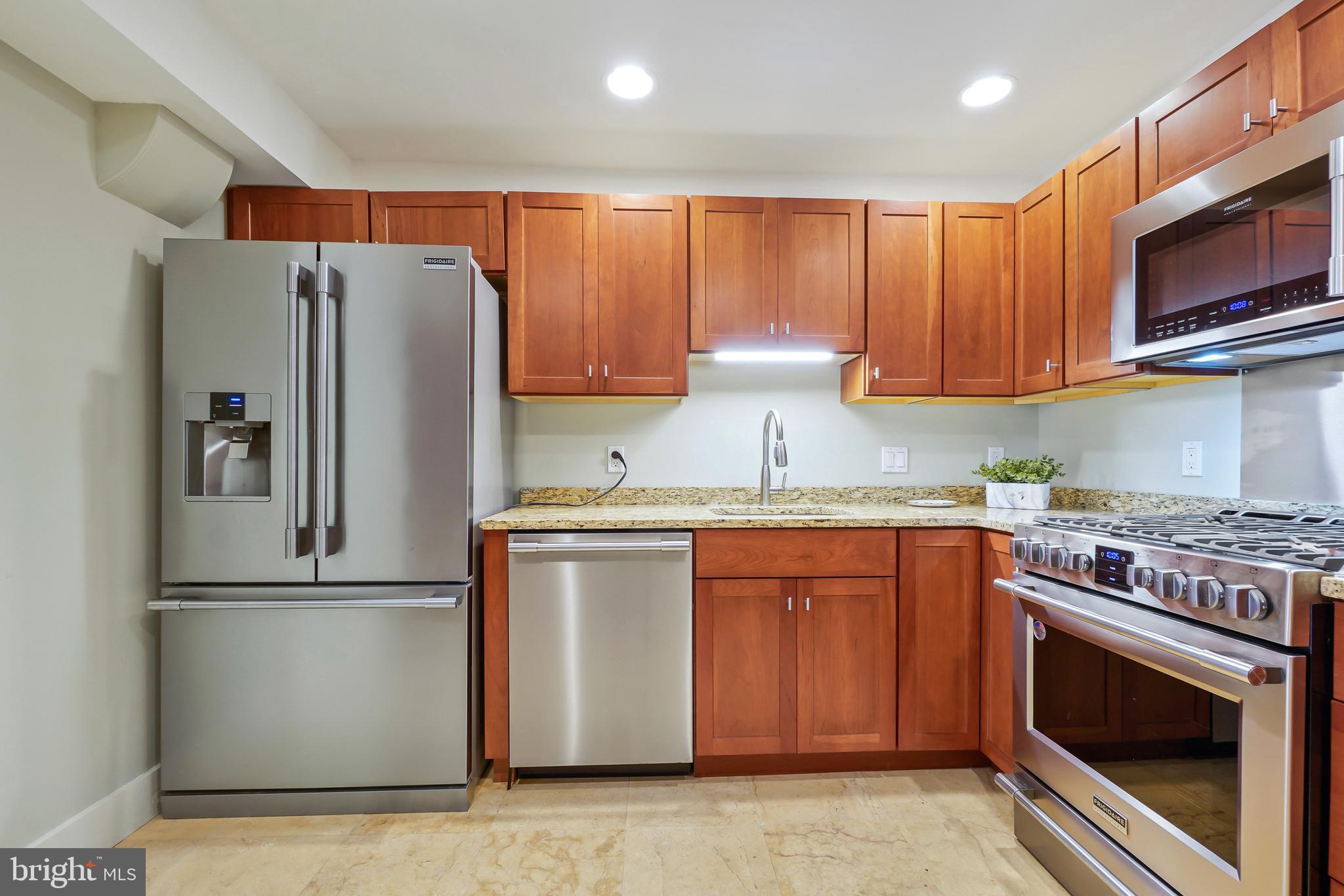 ROSEDALE PARK - Residential