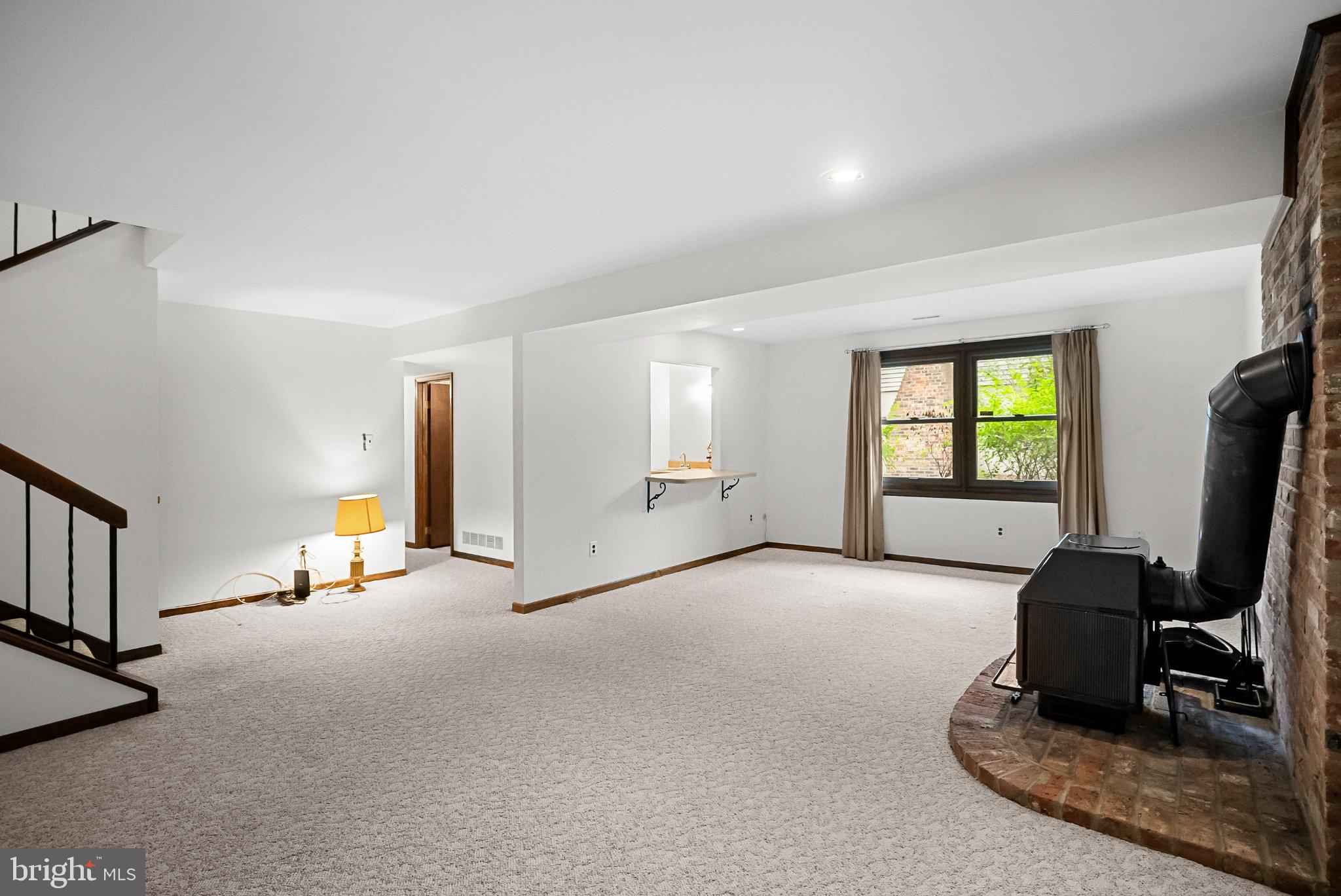 2 CHELSEA COURT