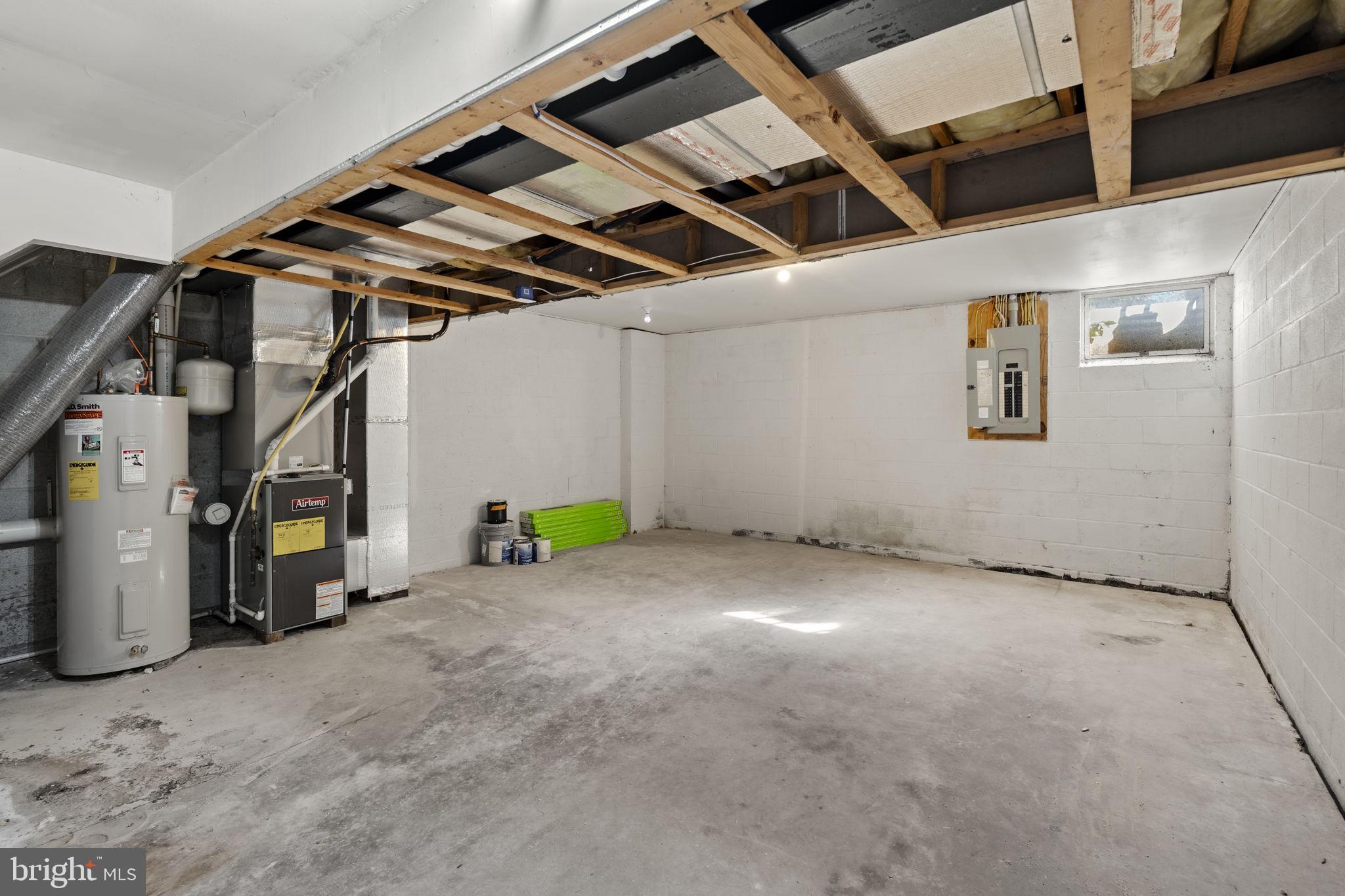 HEARTHRIDGE ESTATES - Residential