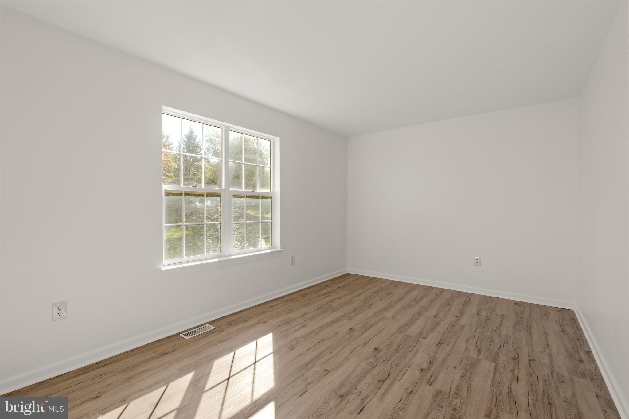 HEARTHRIDGE ESTATES - Residential