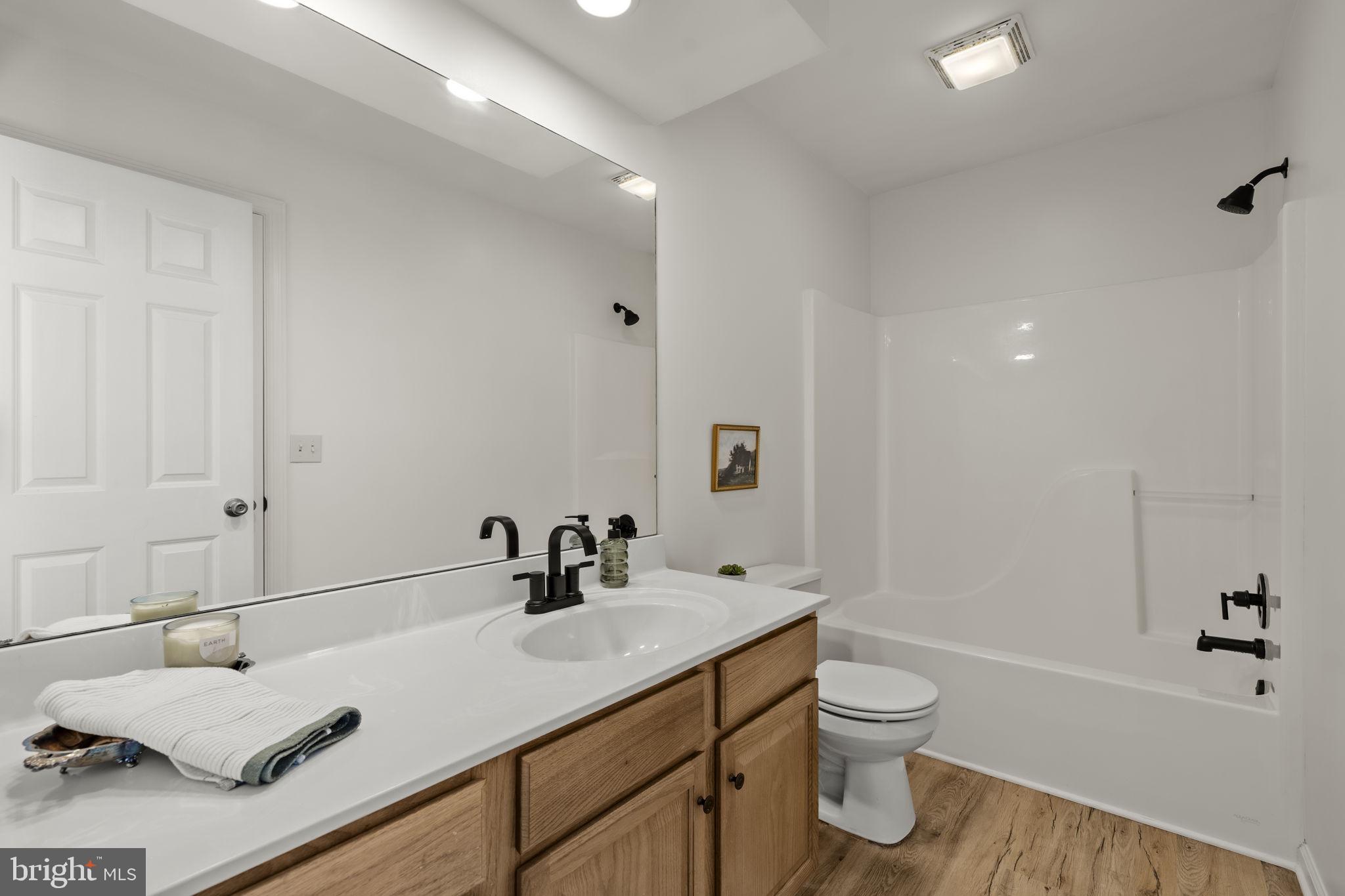 HEARTHRIDGE ESTATES - Residential