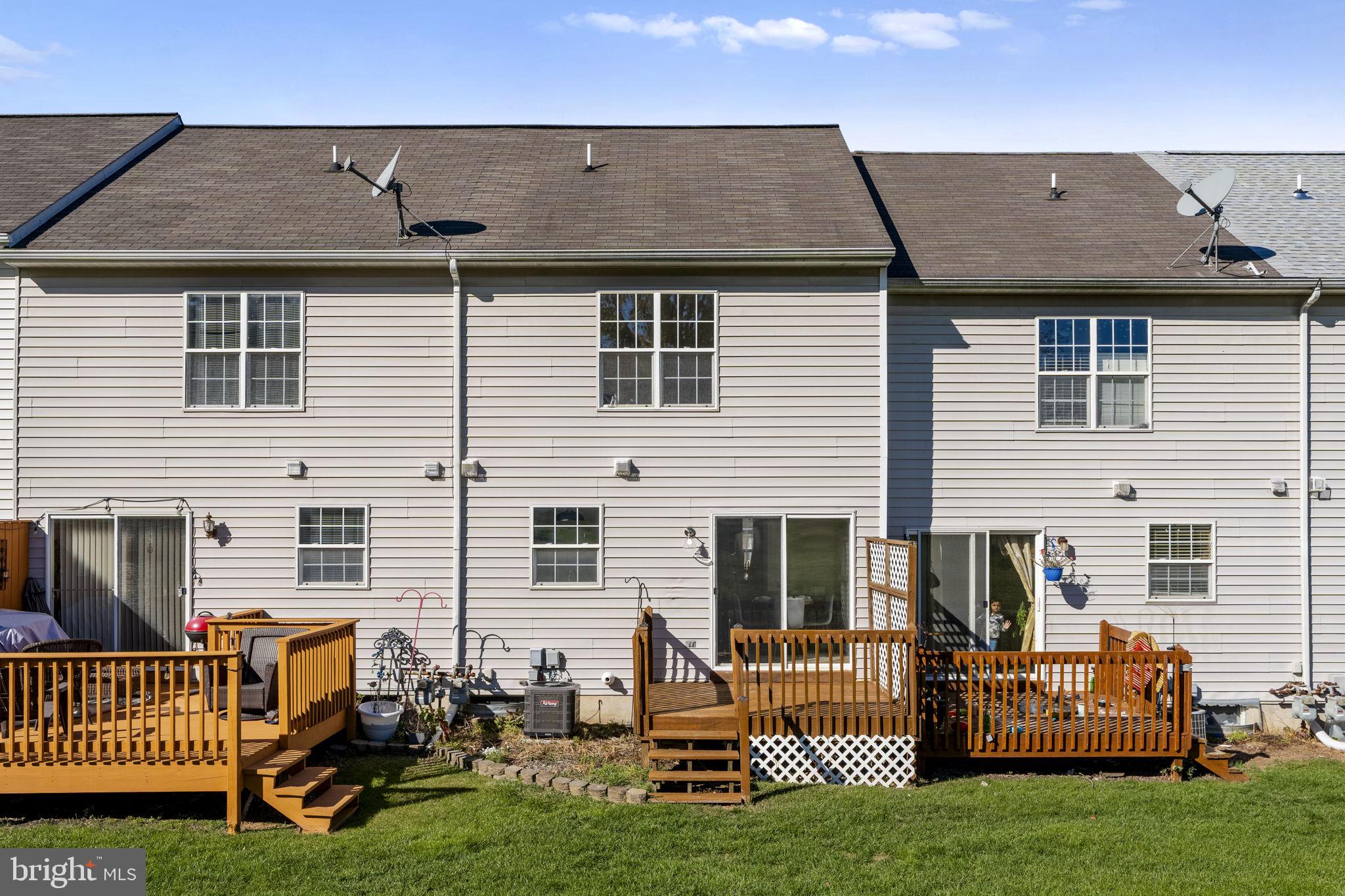 HEARTHRIDGE ESTATES - Residential