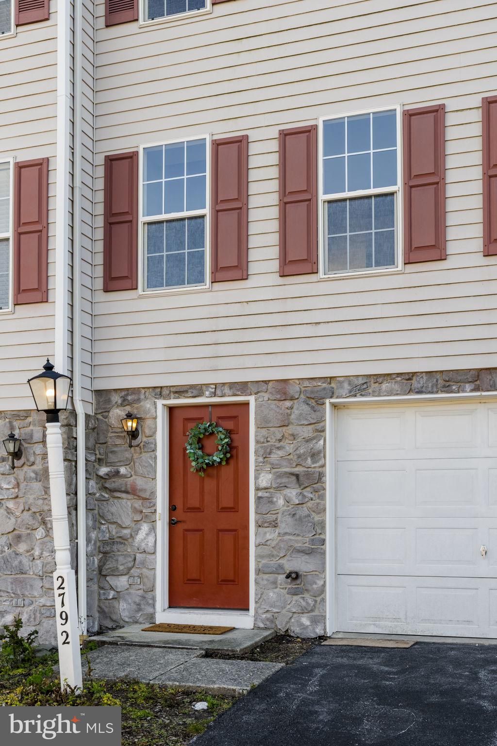 Photo of 2792 Woodmont Drive, YORK, PA 17404 (MLS # PAYK2093236)