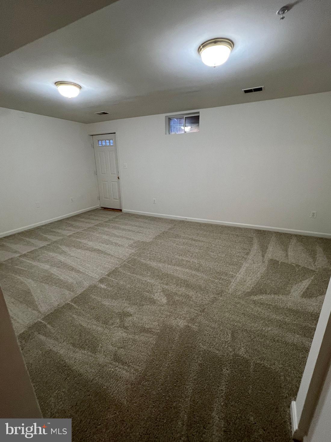 FLOWER HILL - Residential Lease