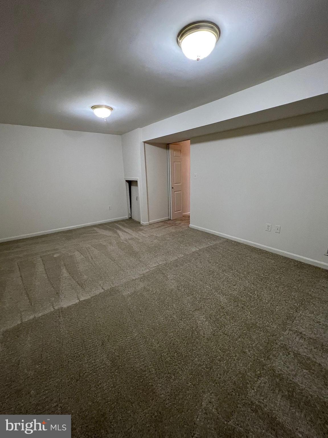 FLOWER HILL - Residential Lease