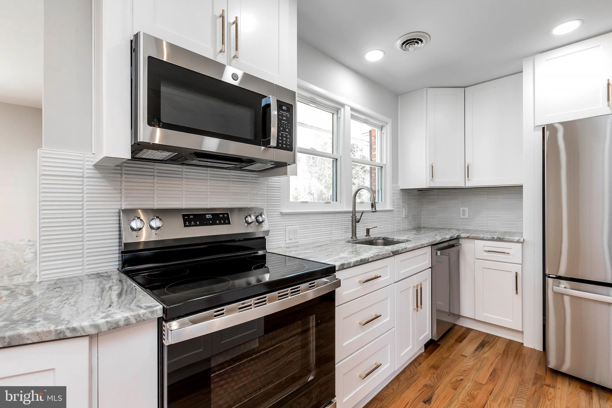 SHERWOOD MANOR - Residential