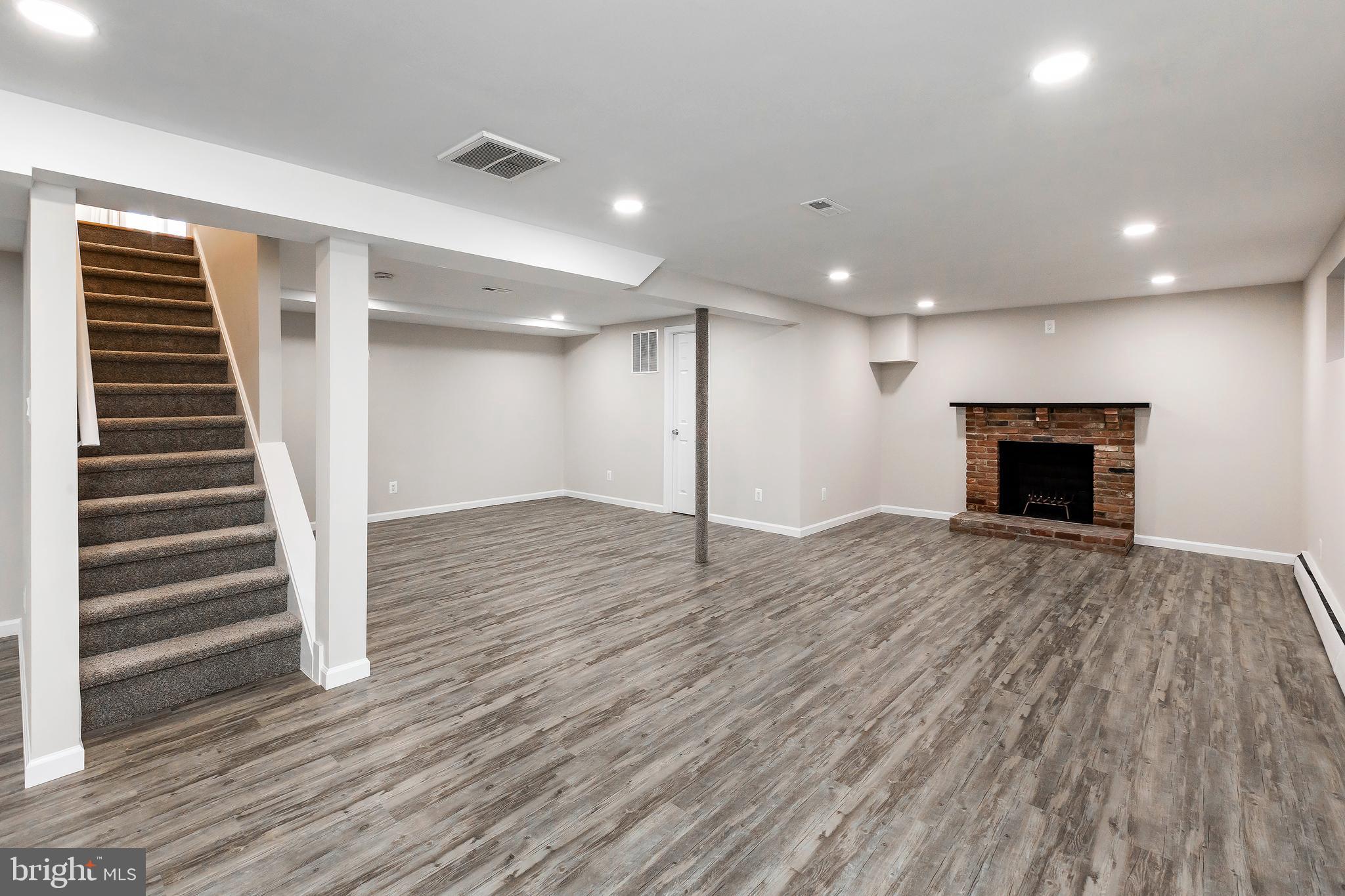 SHERWOOD MANOR - Residential