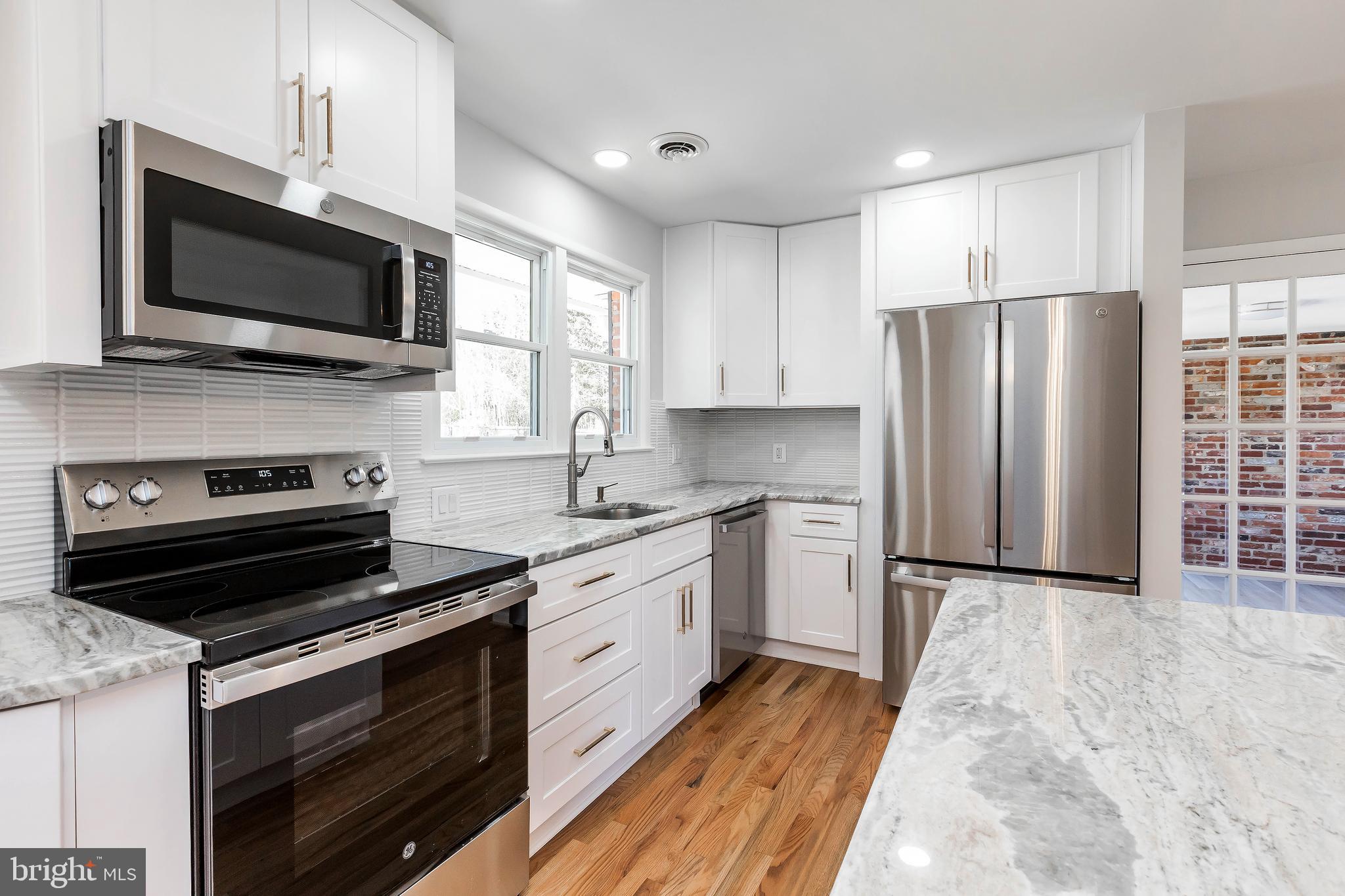 SHERWOOD MANOR - Residential