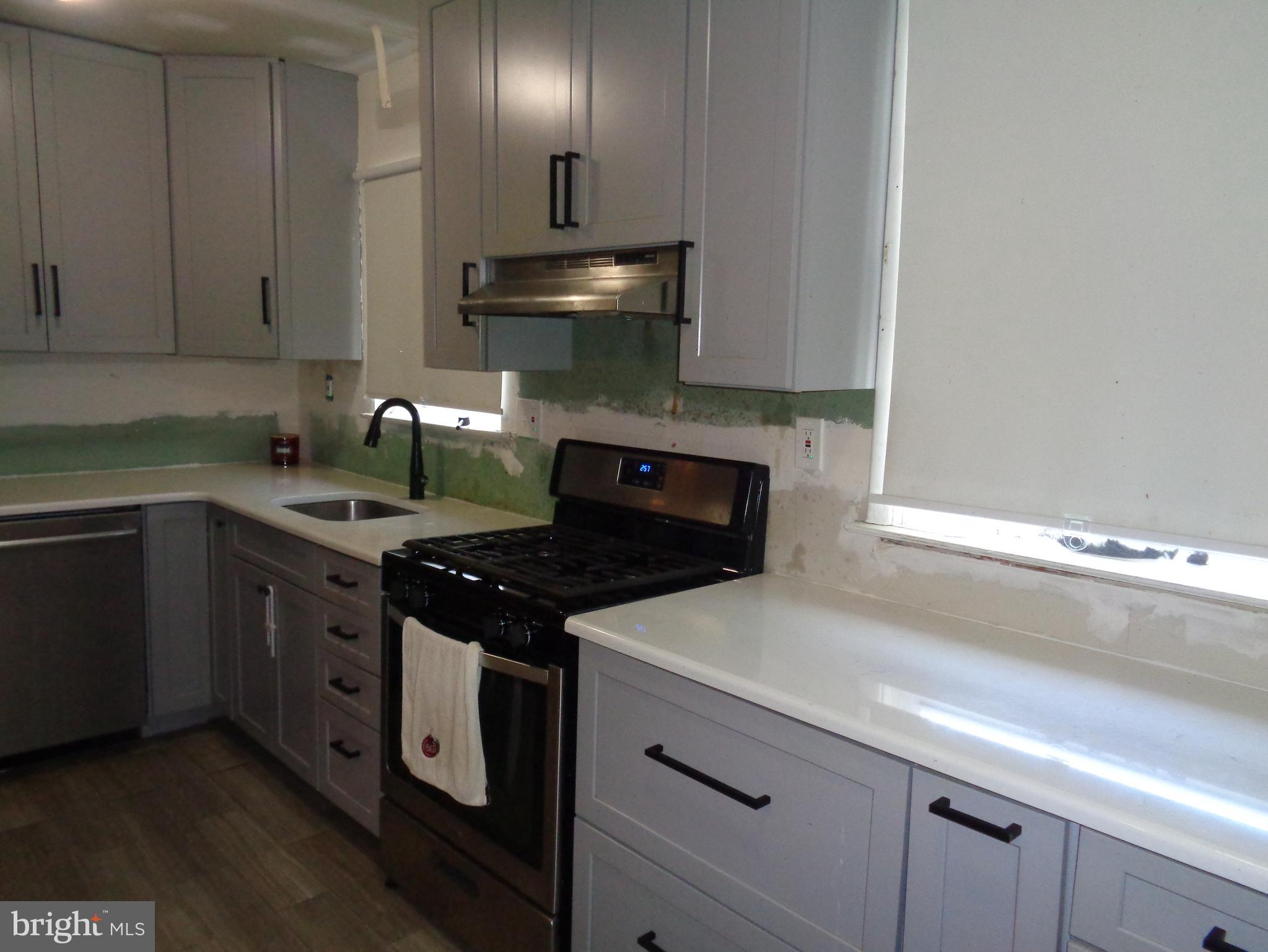 UPPER HOLMESBURG - Residential