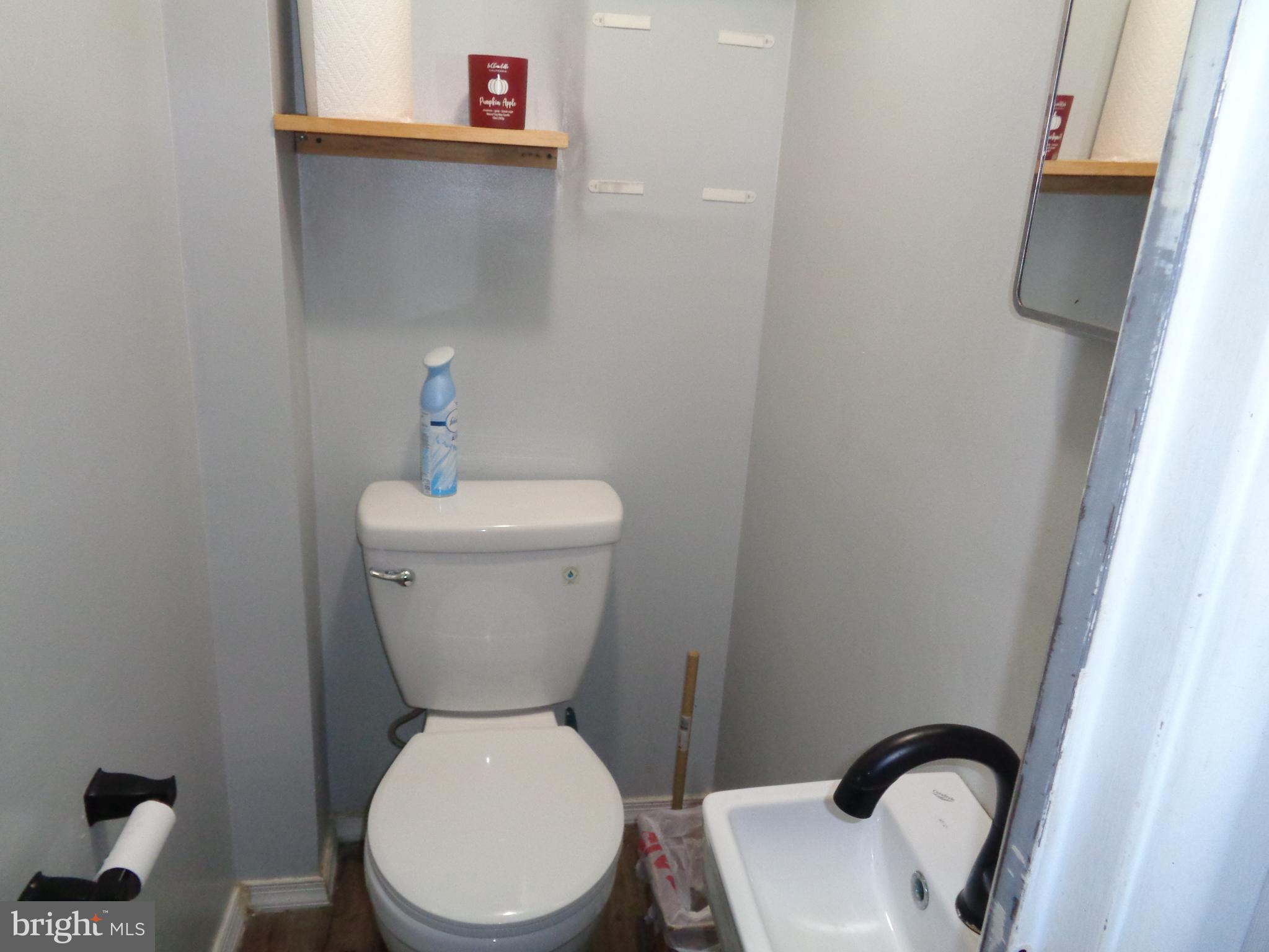 UPPER HOLMESBURG - Residential