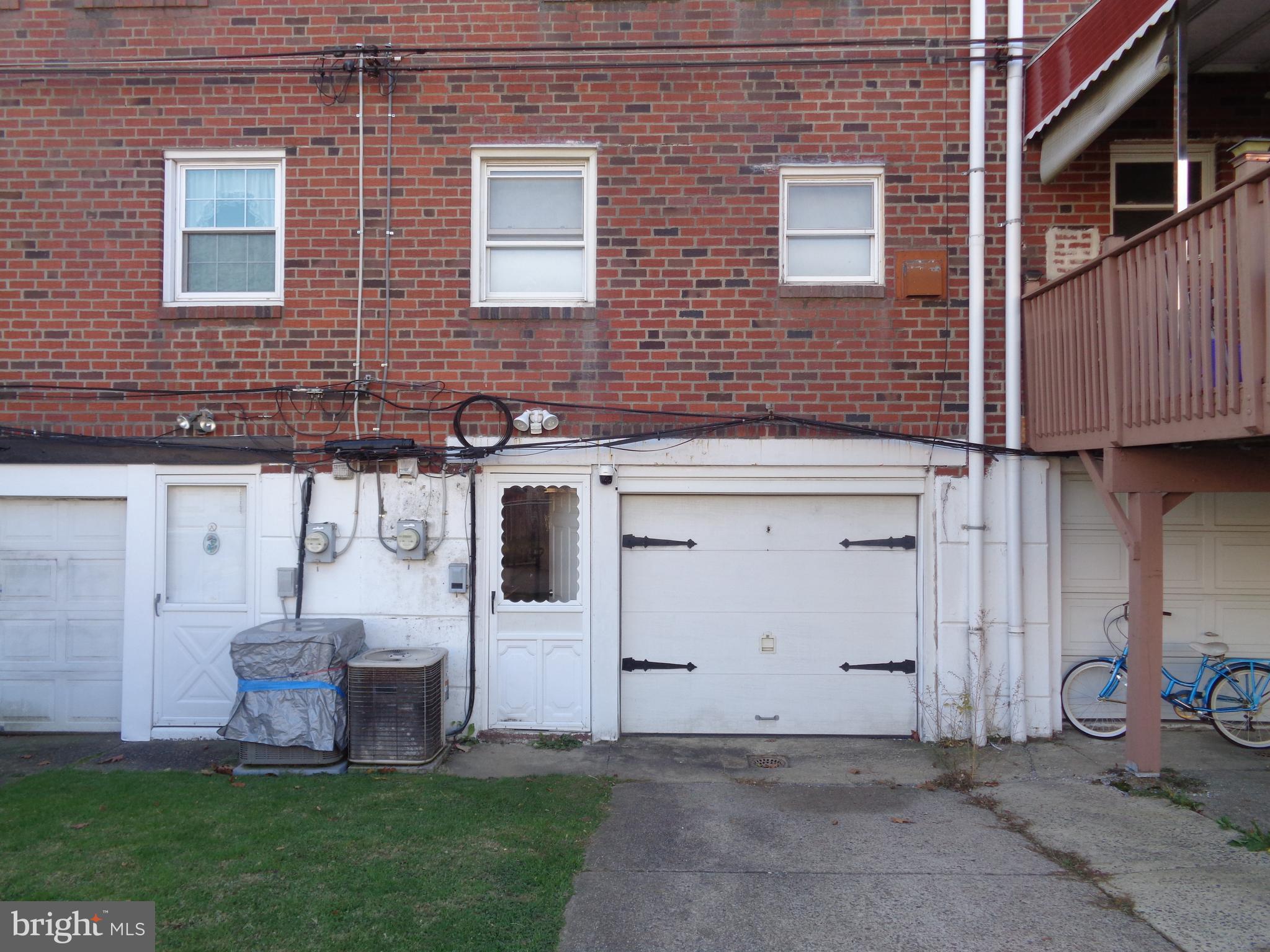 UPPER HOLMESBURG - Residential