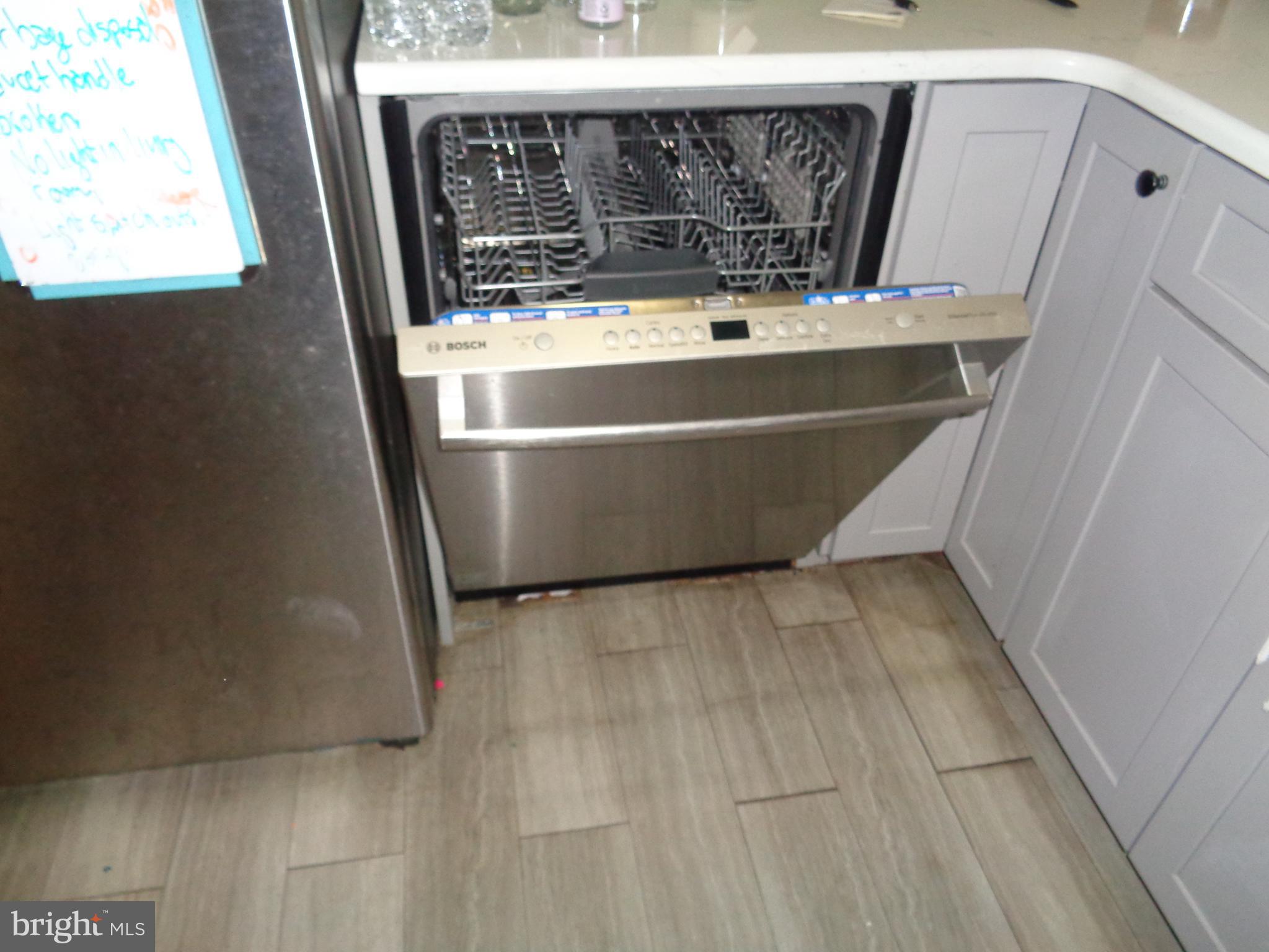 UPPER HOLMESBURG - Residential