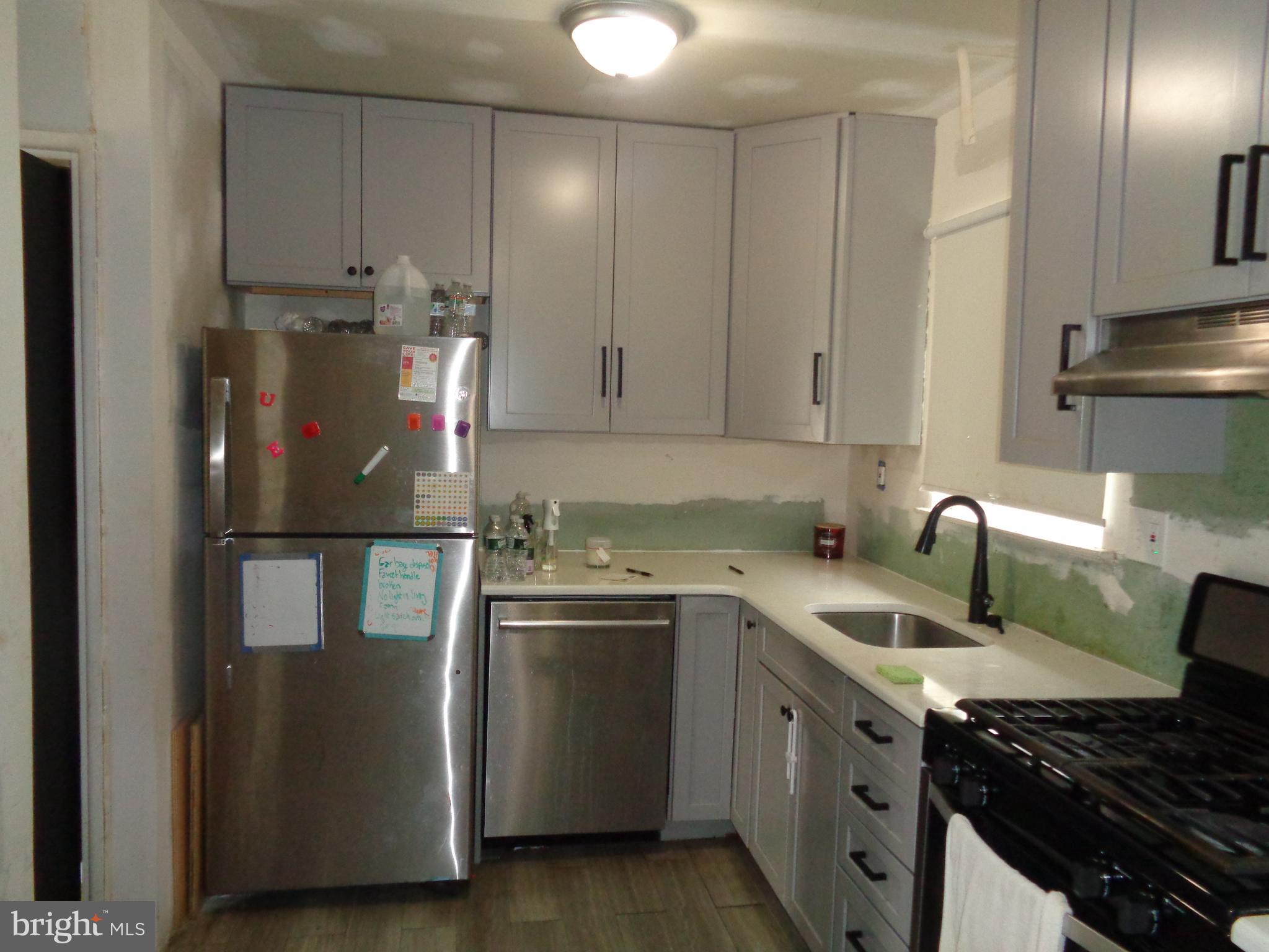 UPPER HOLMESBURG - Residential