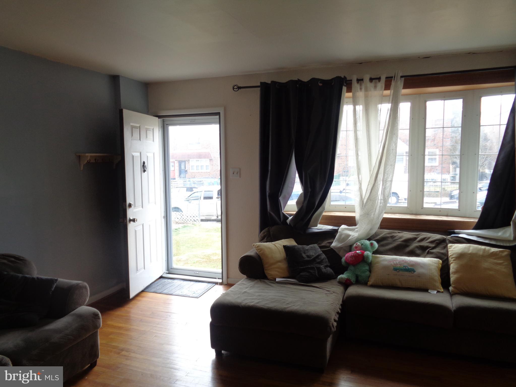 UPPER HOLMESBURG - Residential