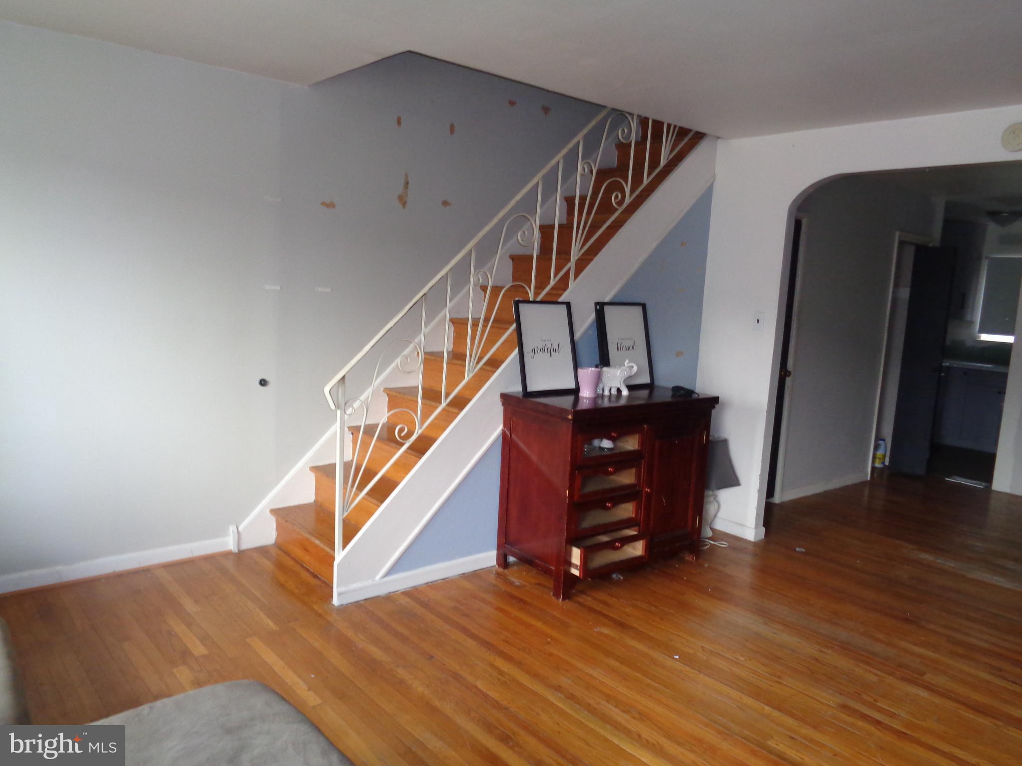 UPPER HOLMESBURG - Residential