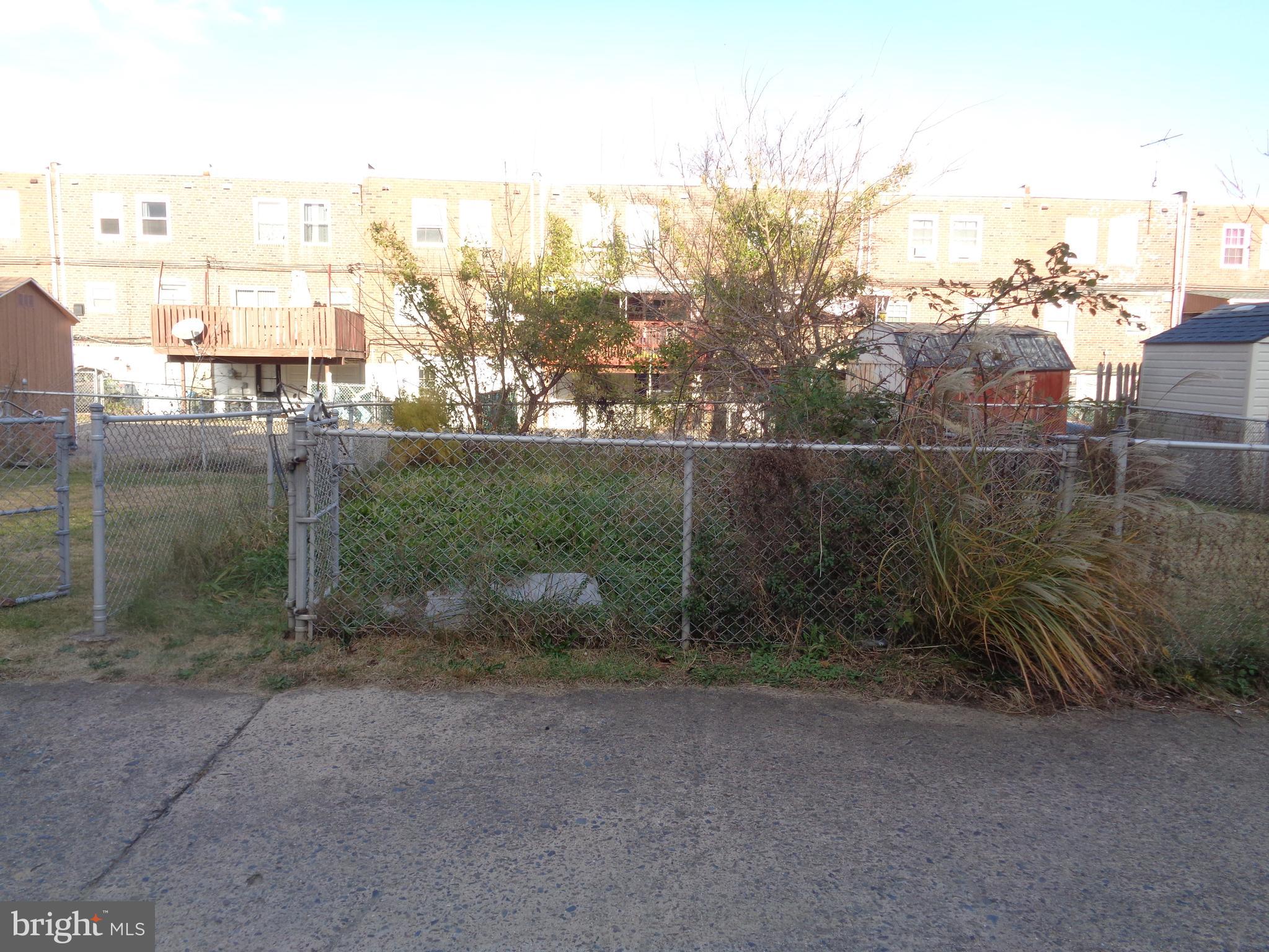 UPPER HOLMESBURG - Residential