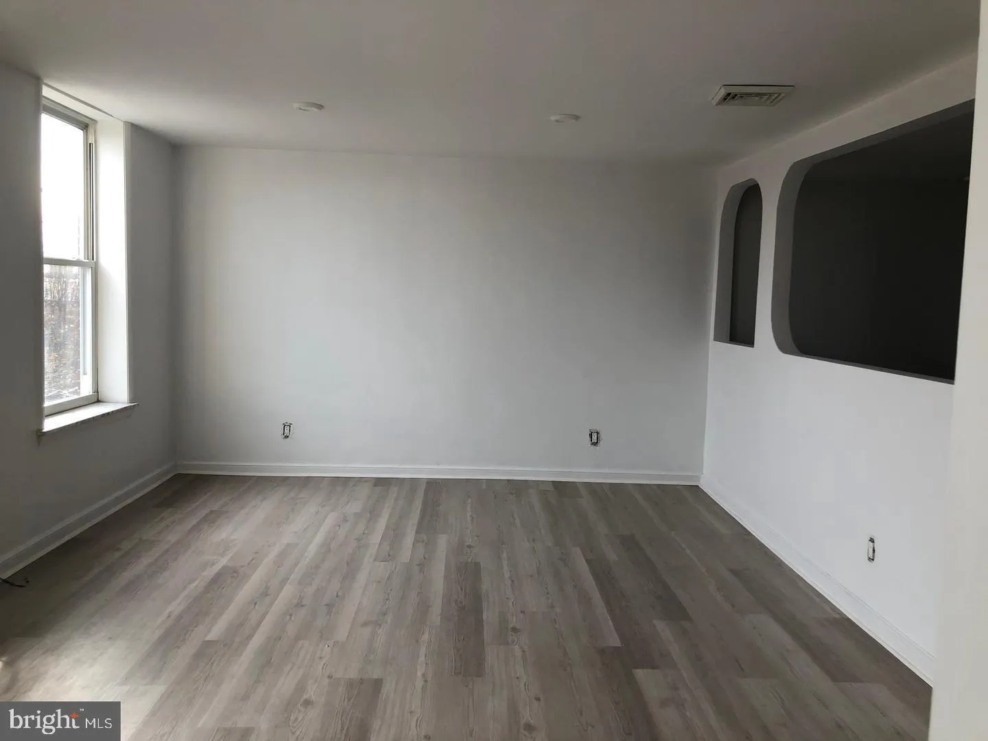 Philadelphia, Pennsylvania 19147, United States, 2 Bedrooms Bedrooms, ,1 BathroomBathrooms,Residential,Pending,109099