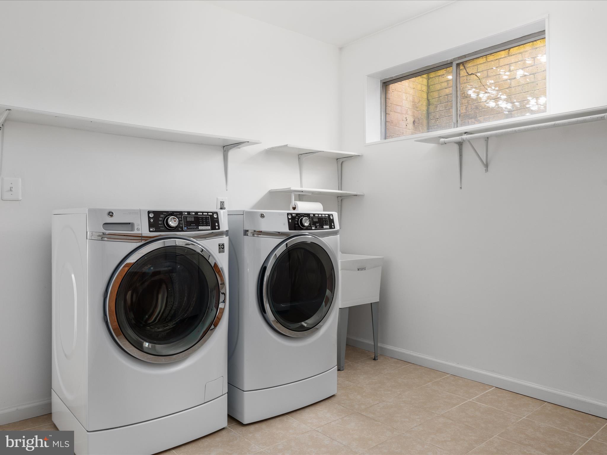 CHAIN BRIDGE FOREST - Residential