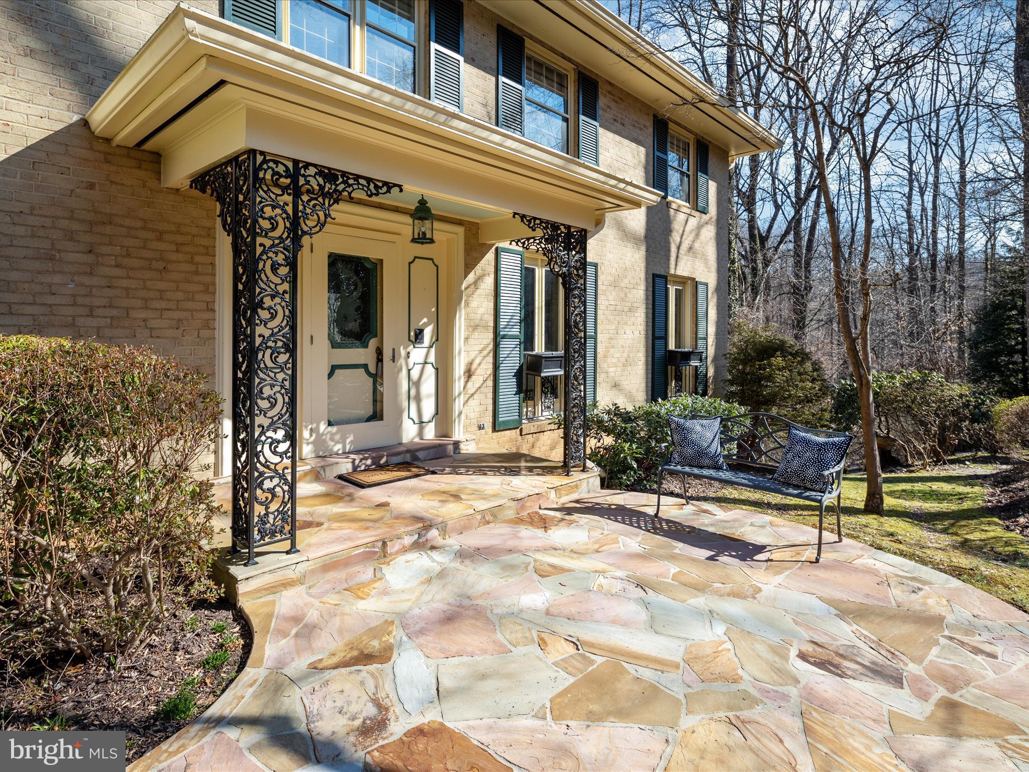 CHAIN BRIDGE FOREST - Residential