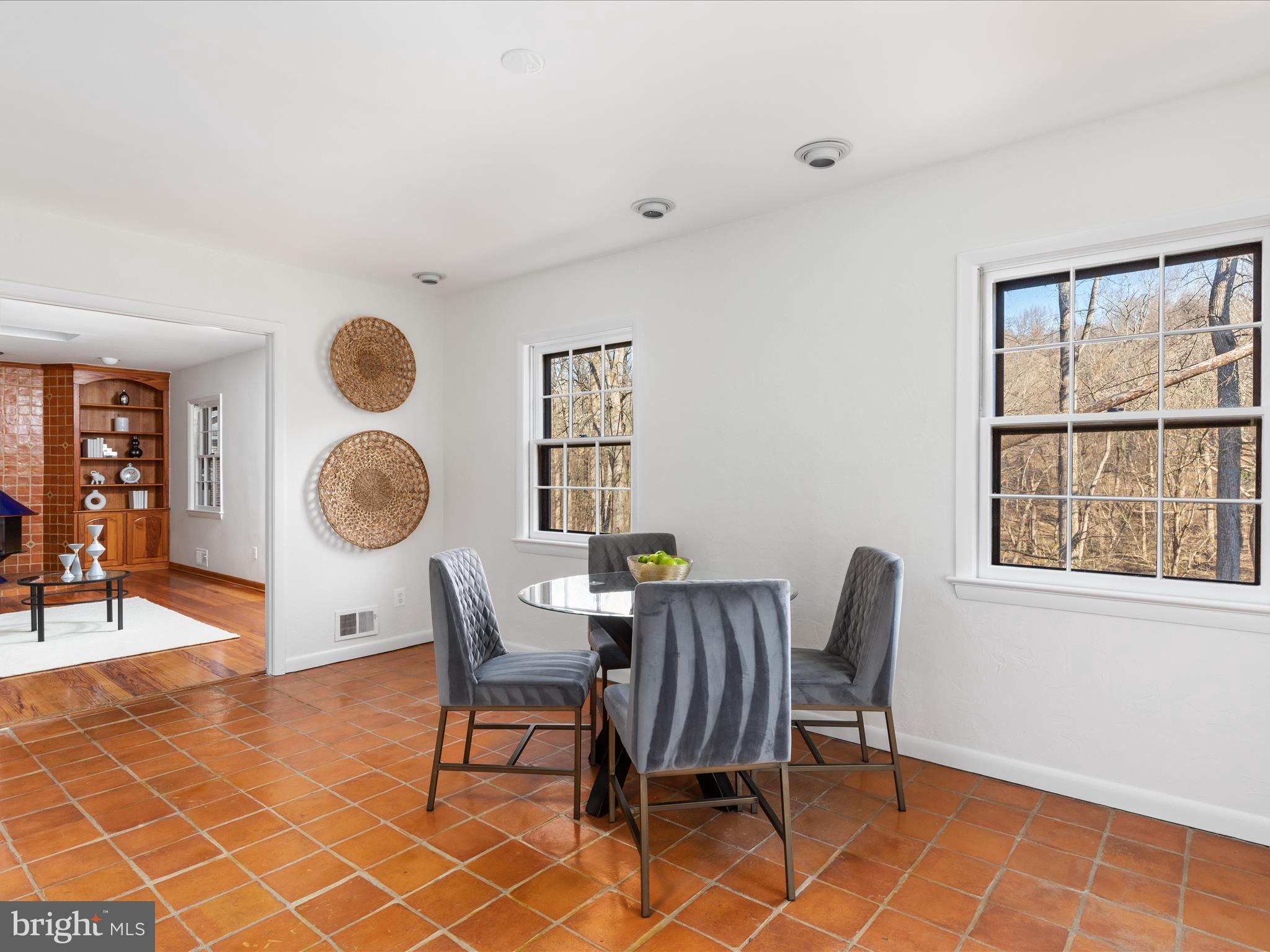 CHAIN BRIDGE FOREST - Residential