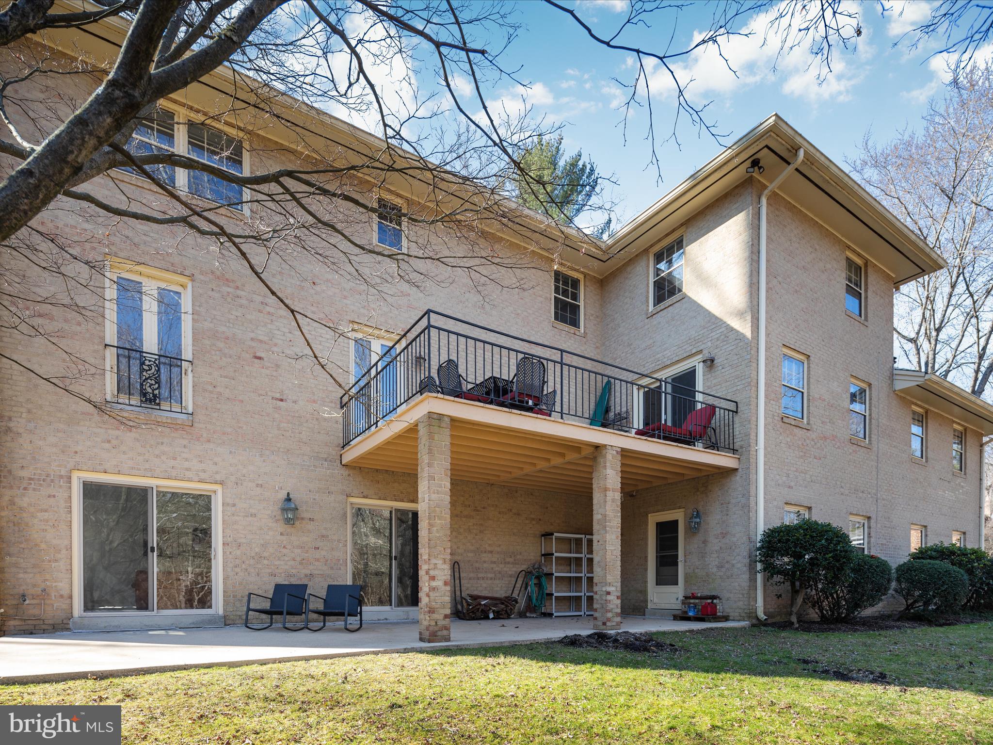 CHAIN BRIDGE FOREST - Residential