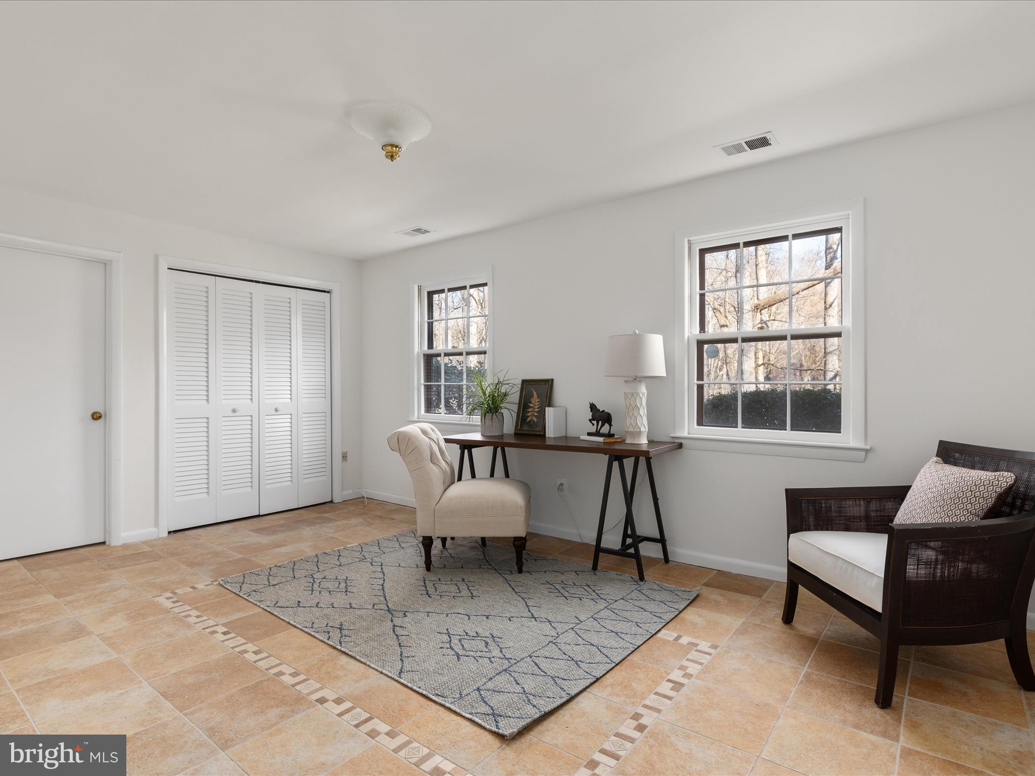 CHAIN BRIDGE FOREST - Residential