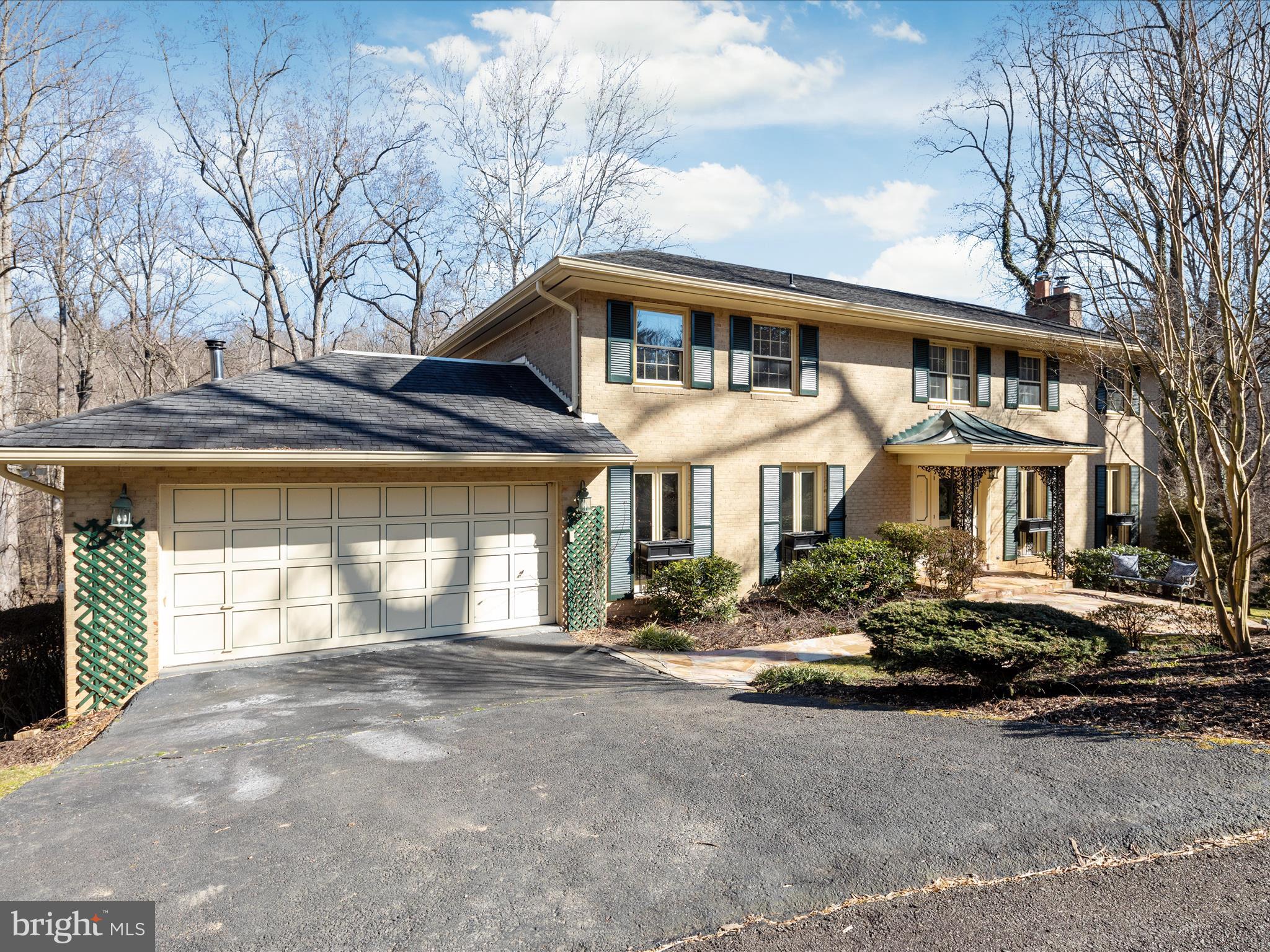 CHAIN BRIDGE FOREST - Residential