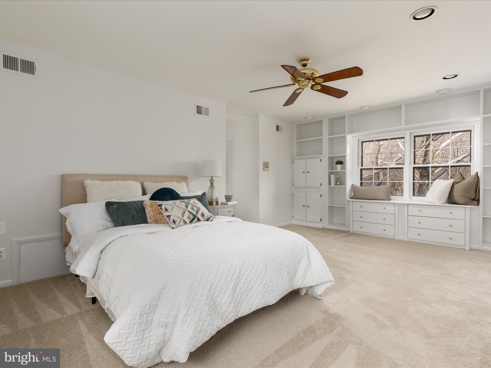 CHAIN BRIDGE FOREST - Residential