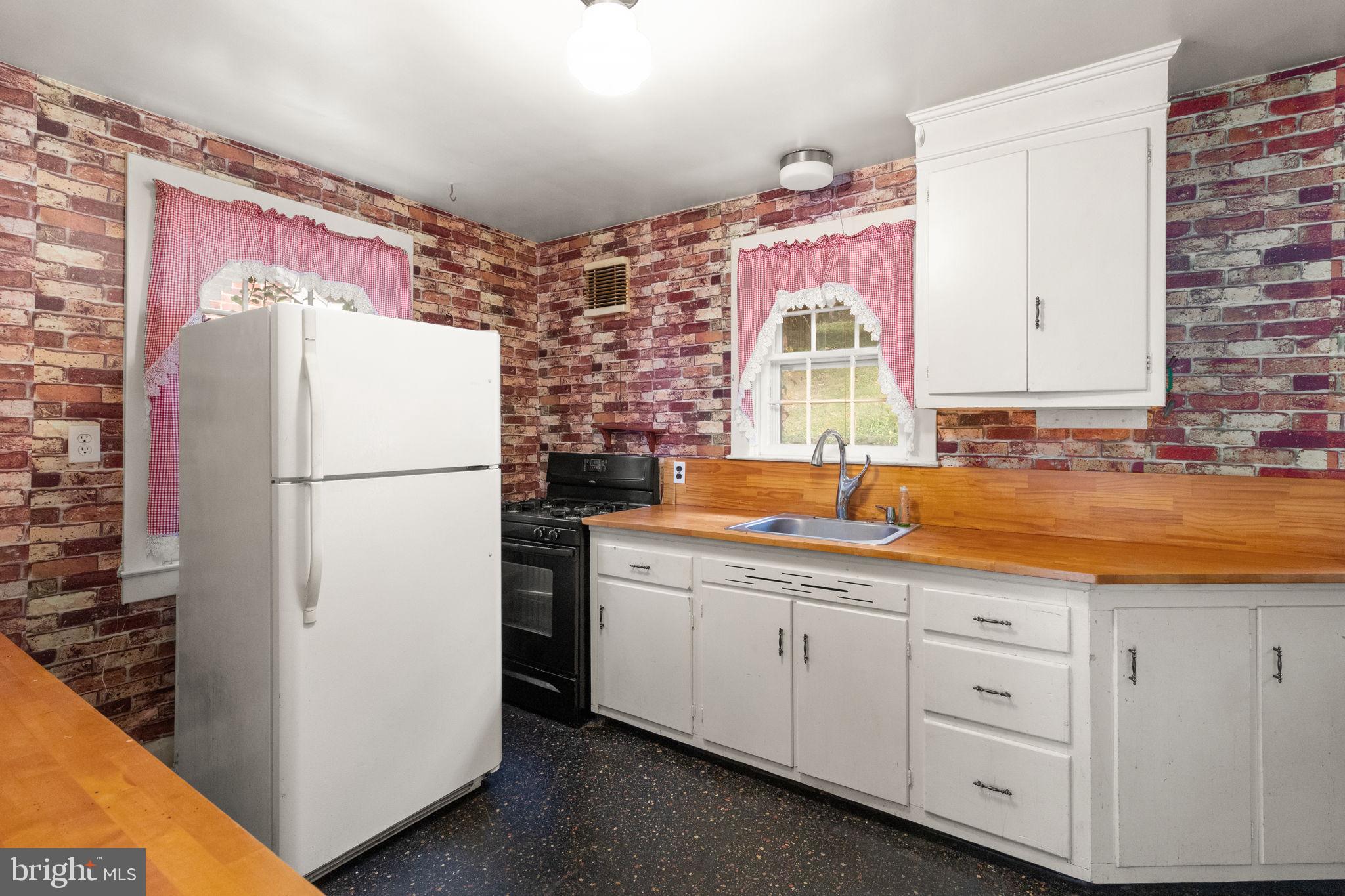 RUXTON - Residential