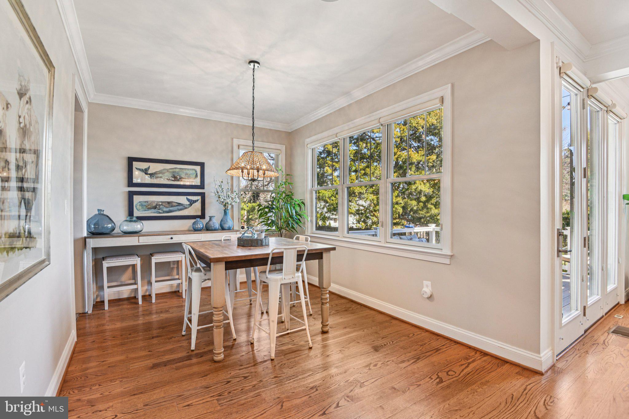 CRESCENT HILLS - Residential