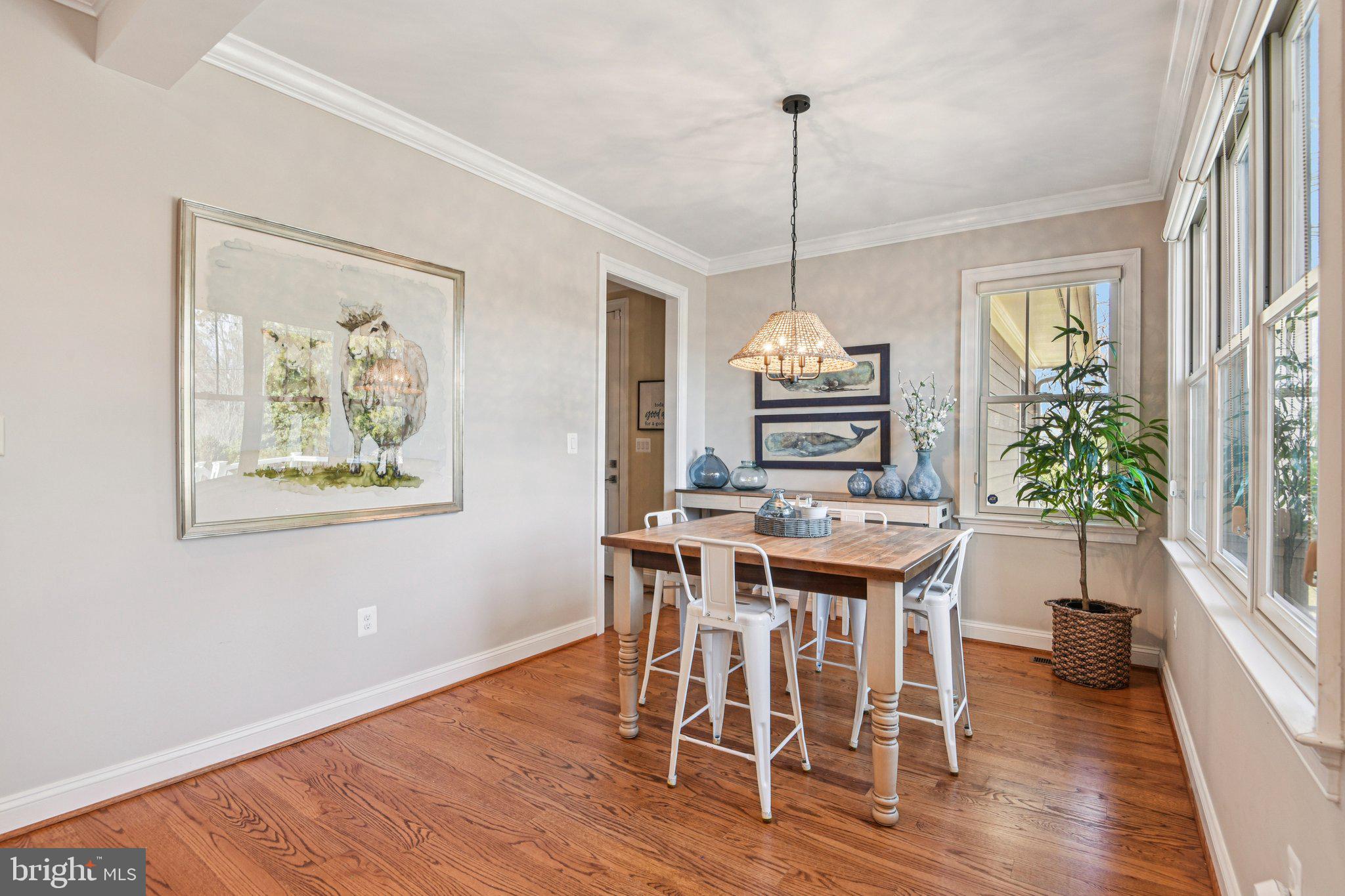 CRESCENT HILLS - Residential