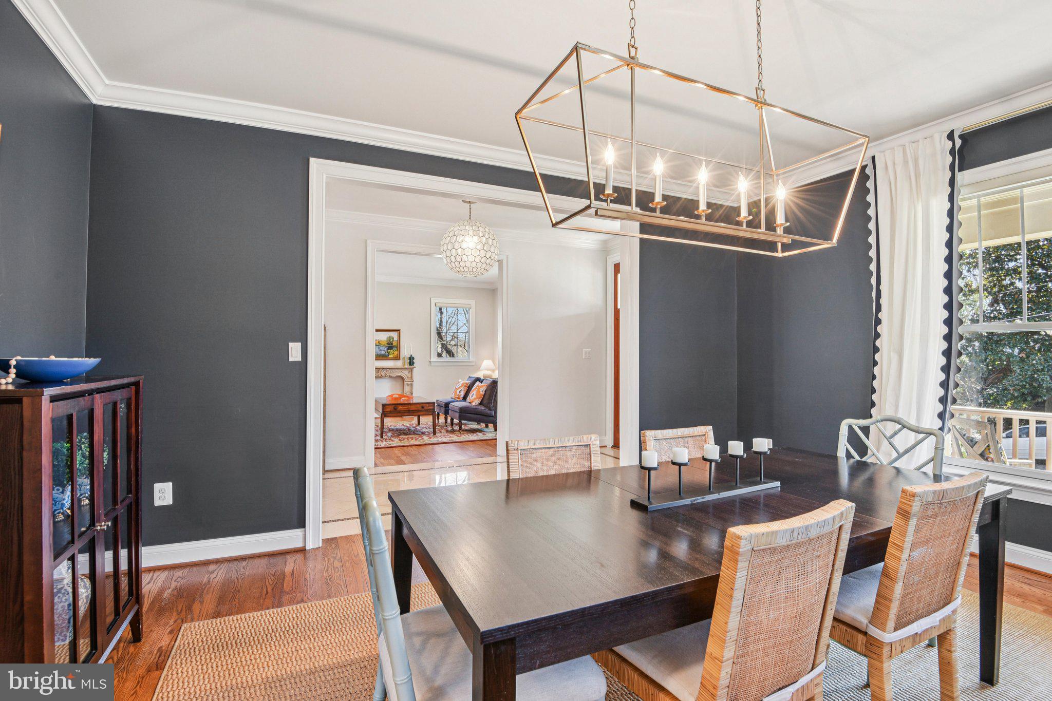 CRESCENT HILLS - Residential