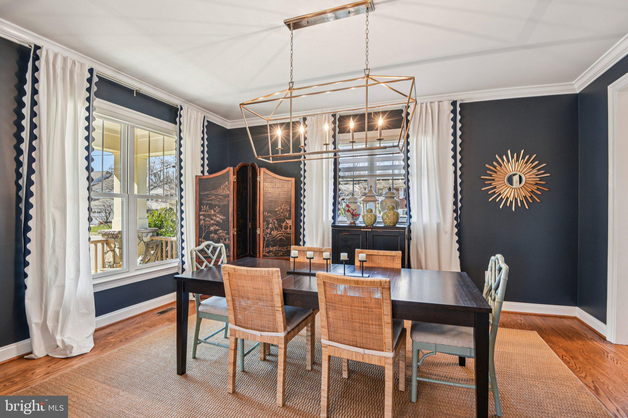 CRESCENT HILLS - Residential