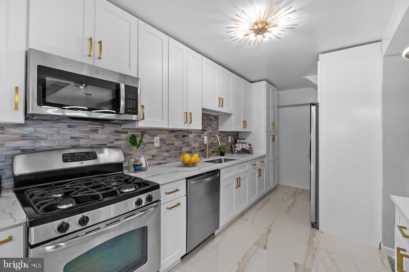 GLEN OAKS - Residential