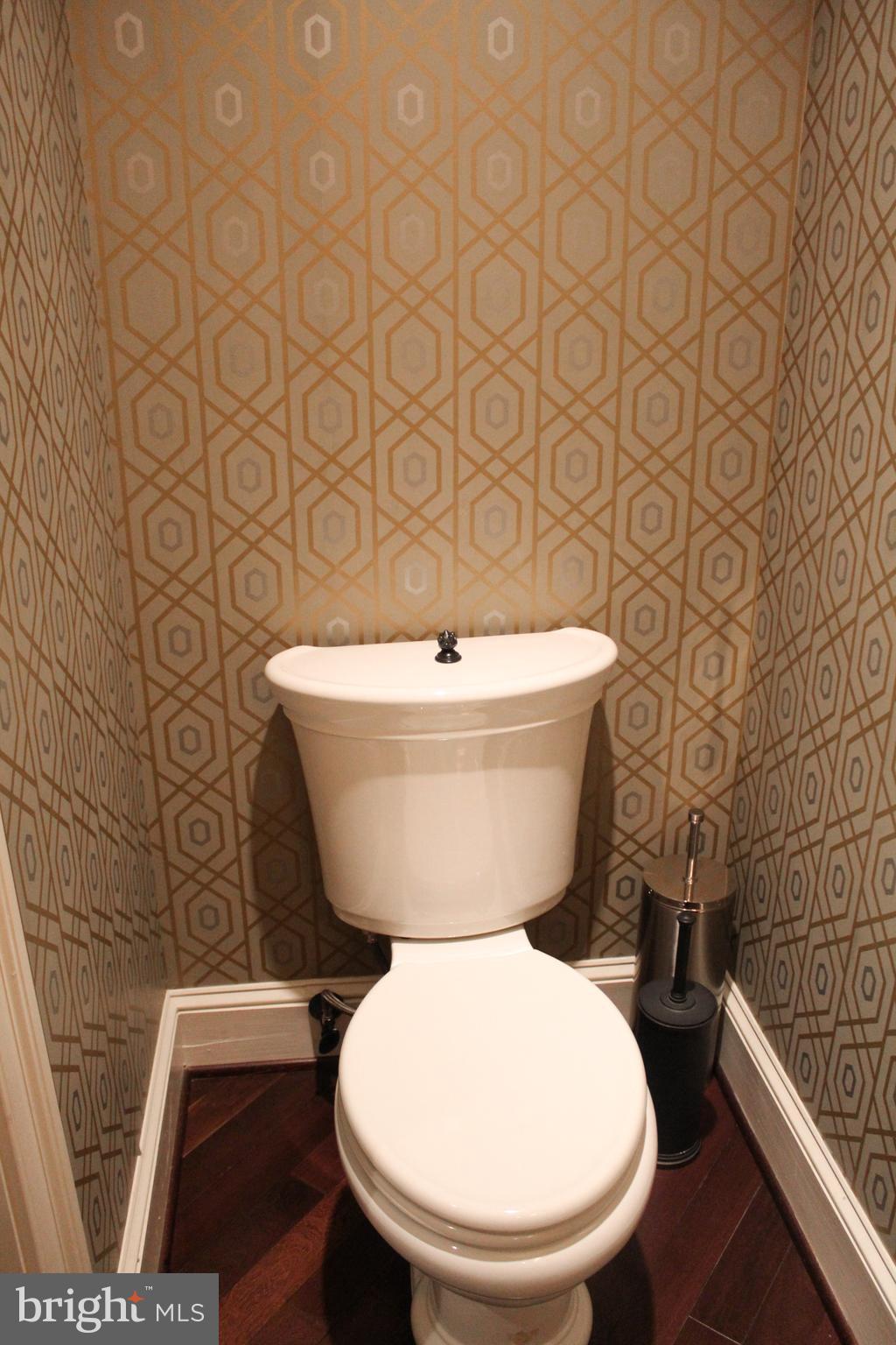 LONG MEADOW ESTATES - Residential