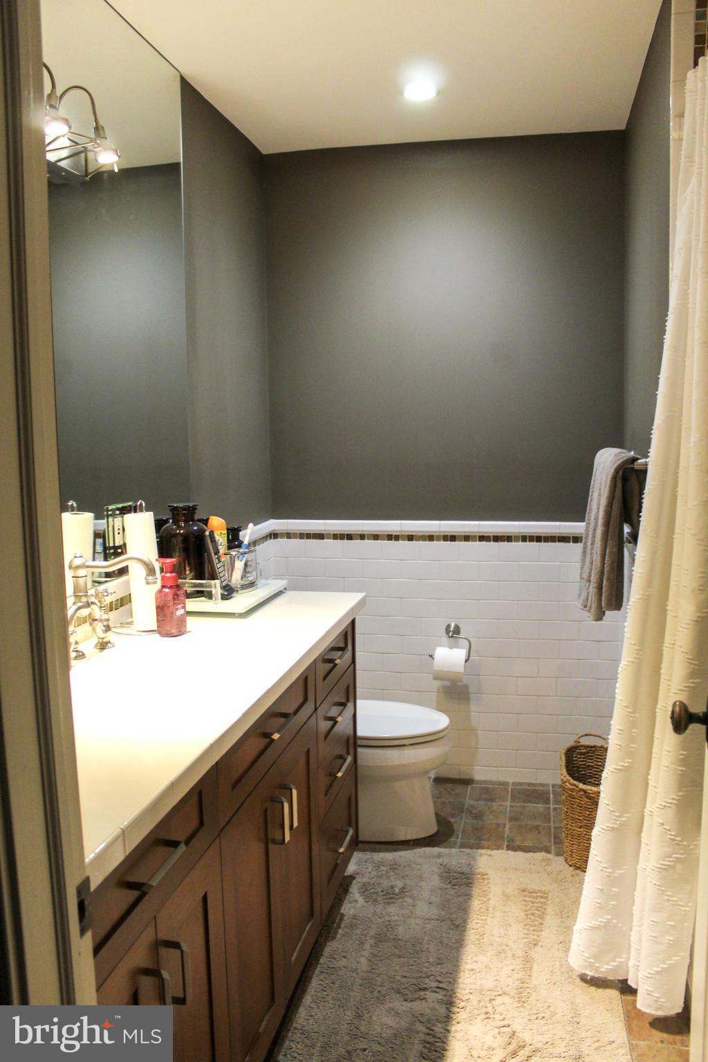 LONG MEADOW ESTATES - Residential