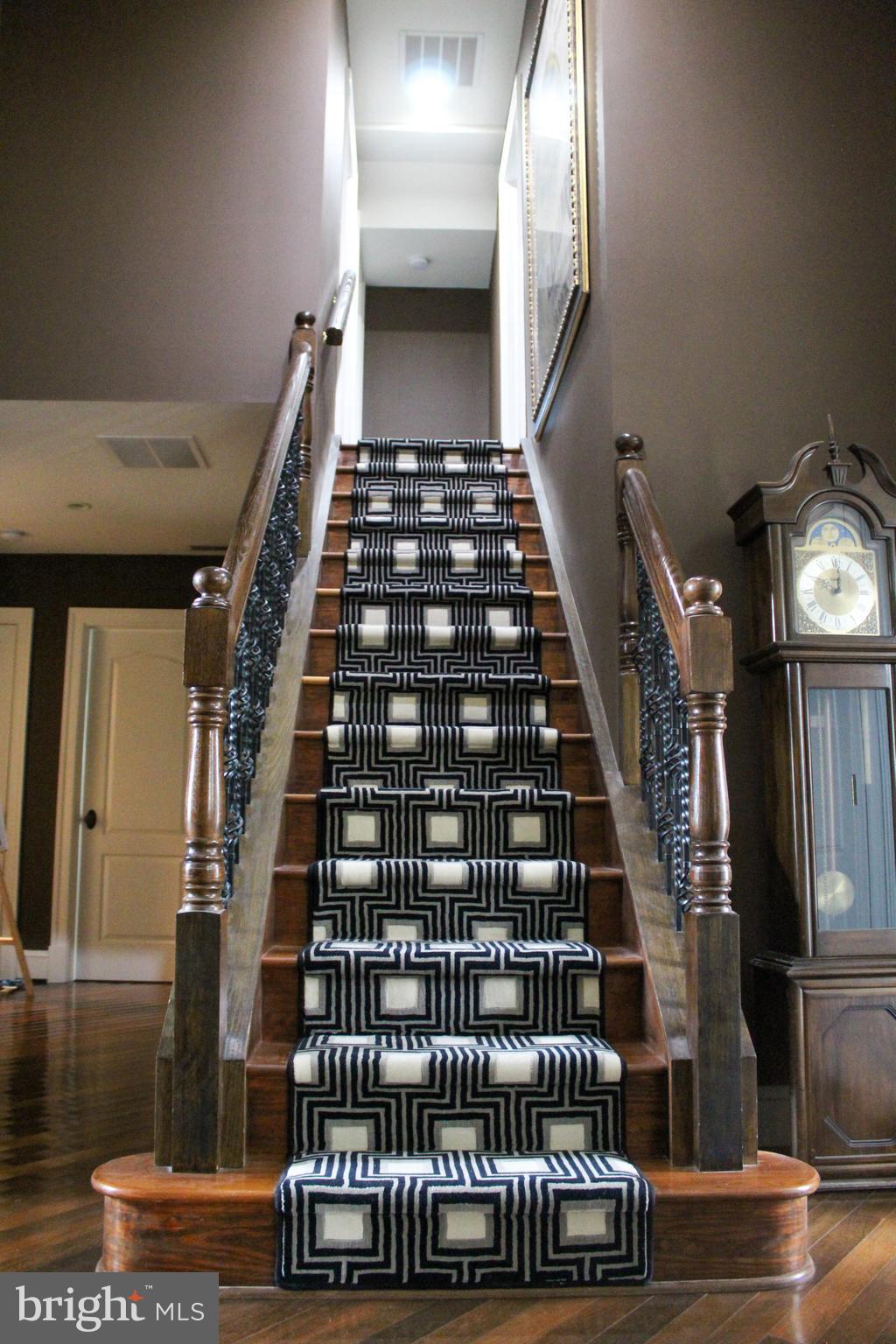 LONG MEADOW ESTATES - Residential