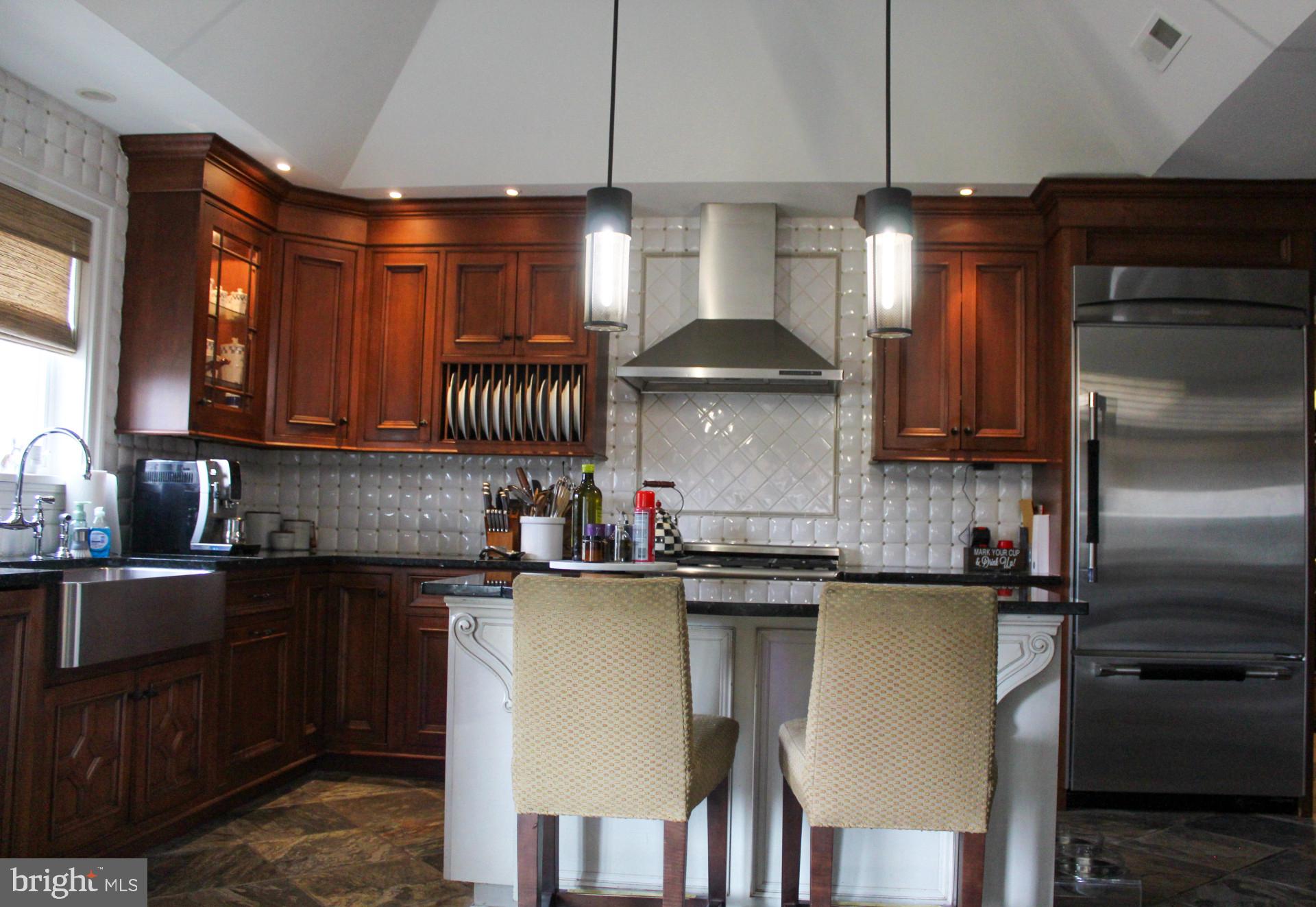 LONG MEADOW ESTATES - Residential