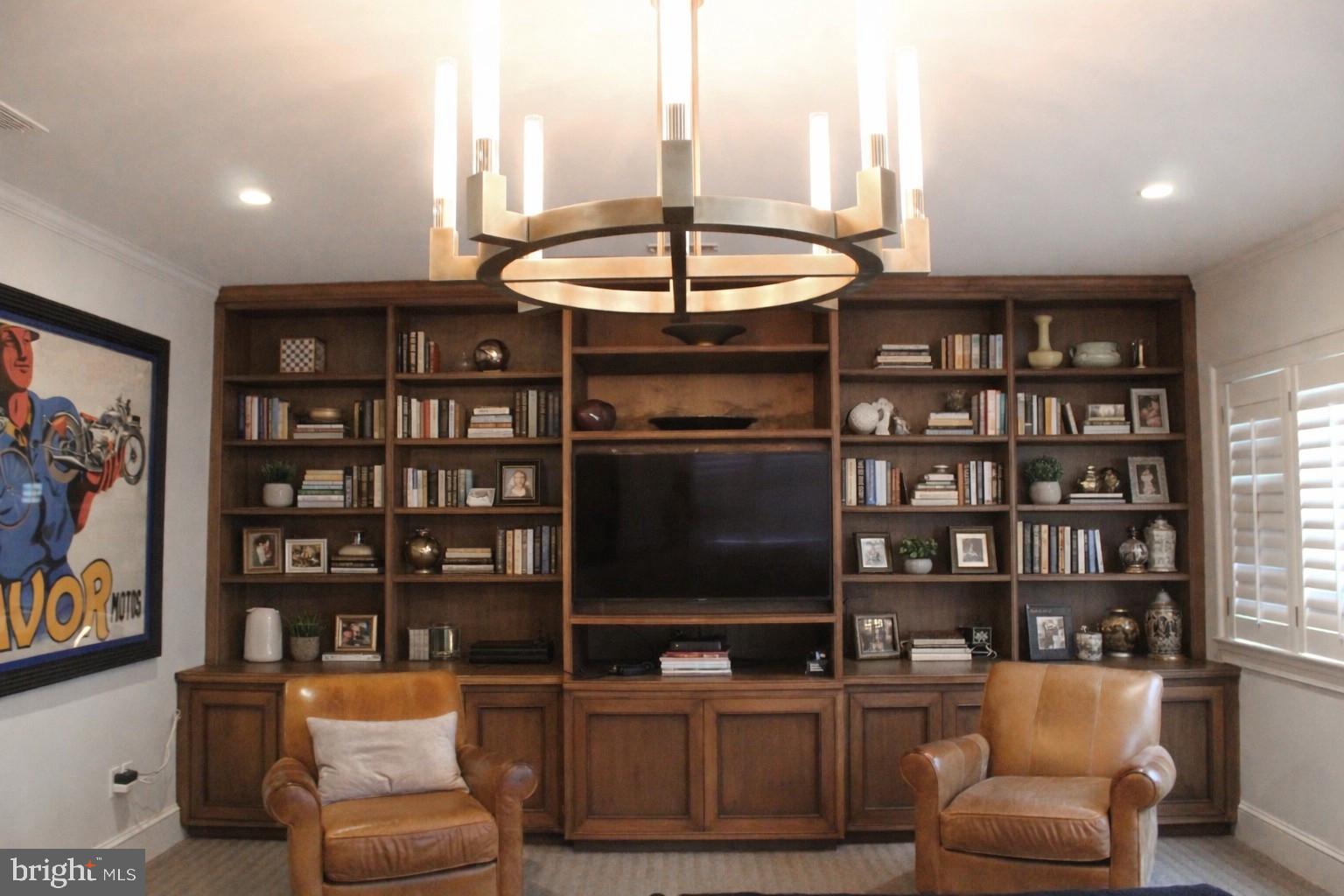 LONG MEADOW ESTATES - Residential