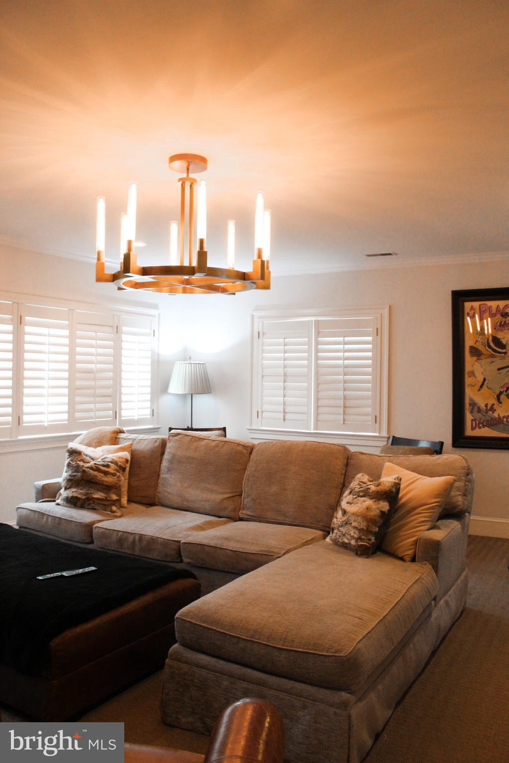 LONG MEADOW ESTATES - Residential