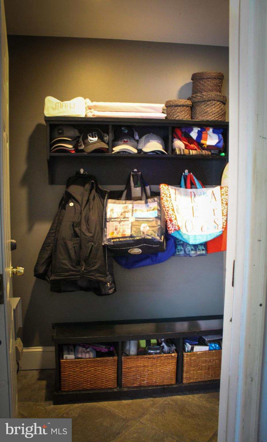 LONG MEADOW ESTATES - Residential