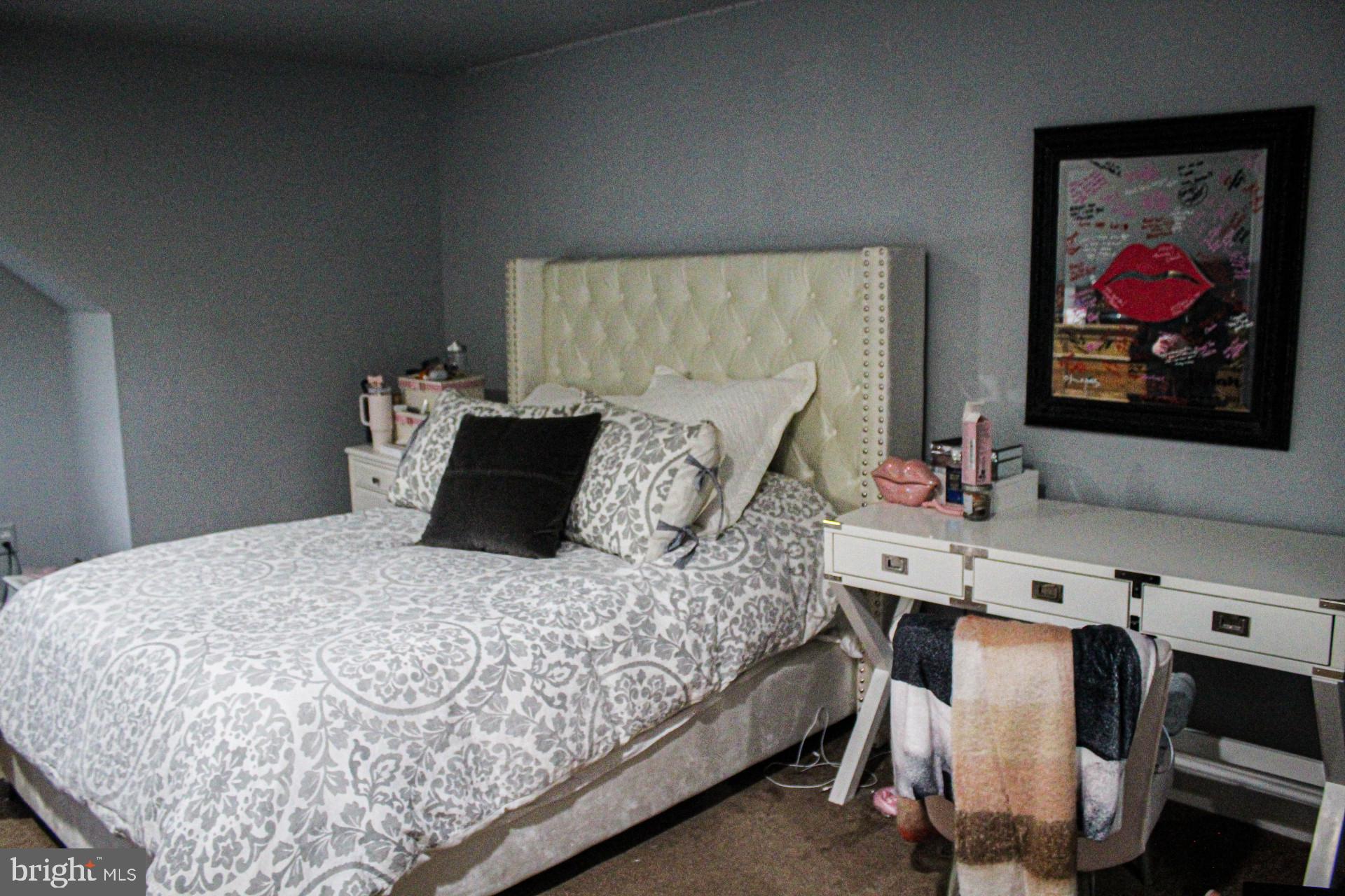 LONG MEADOW ESTATES - Residential