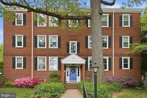 Photo of 2938 S Columbus Street #A2, ARLINGTON, VA 22206 (MLS # VAAX2059346)