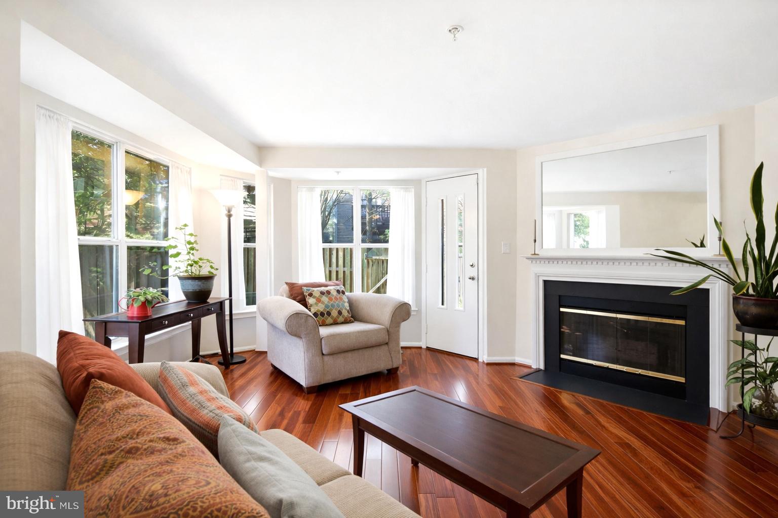 3418 WHISPERING HILLS PLACE