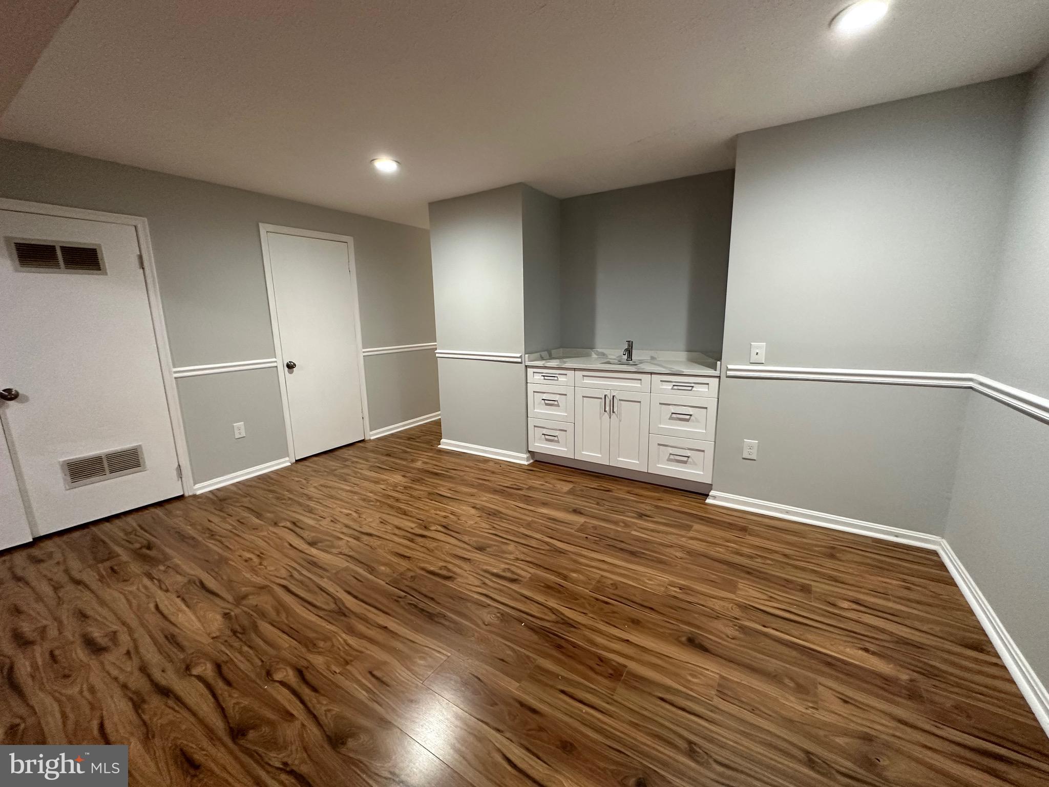 OWENS GLEN - Residential Lease