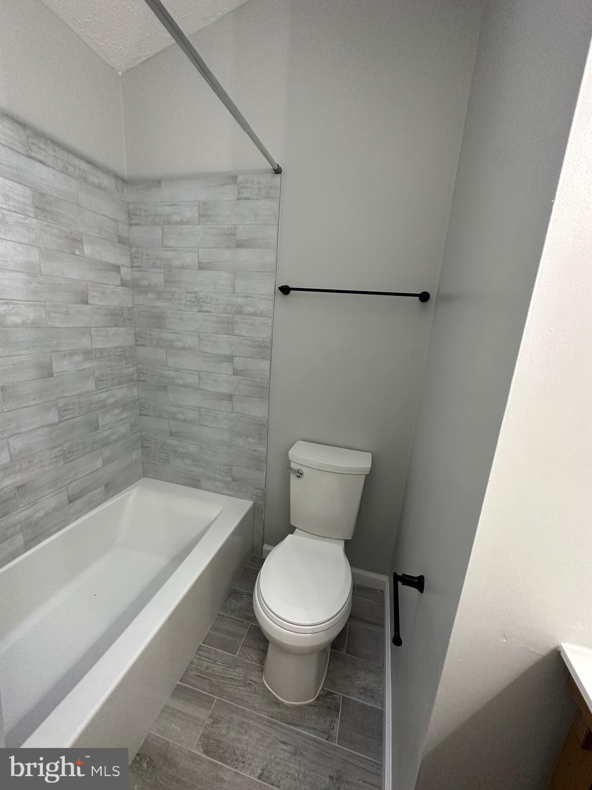 OWENS GLEN - Residential Lease