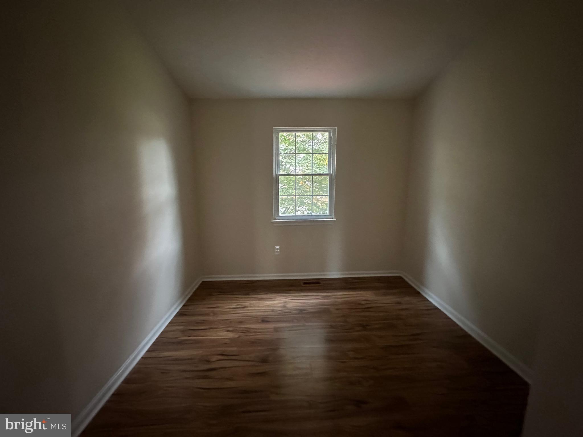 OWENS GLEN - Residential Lease